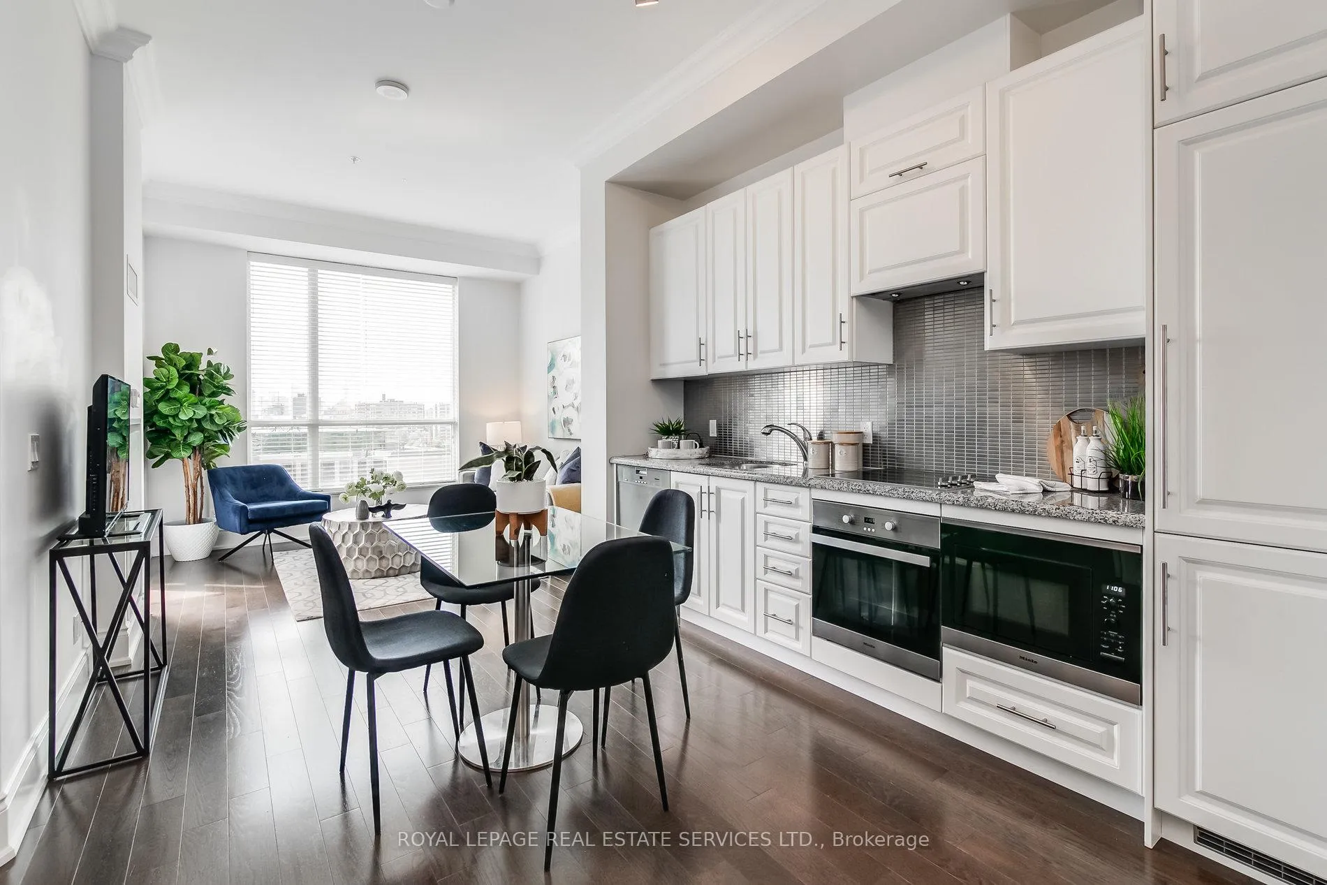 Photo 6 of Unit 1016, 23 Glebe Road W, Toronto, Yonge-Eglinton — HOMEH