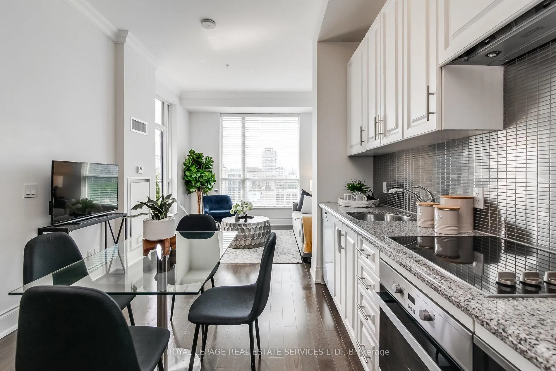 Photo 7 of Unit 1016, 23 Glebe Road W, Toronto, Yonge-Eglinton — HOMEH