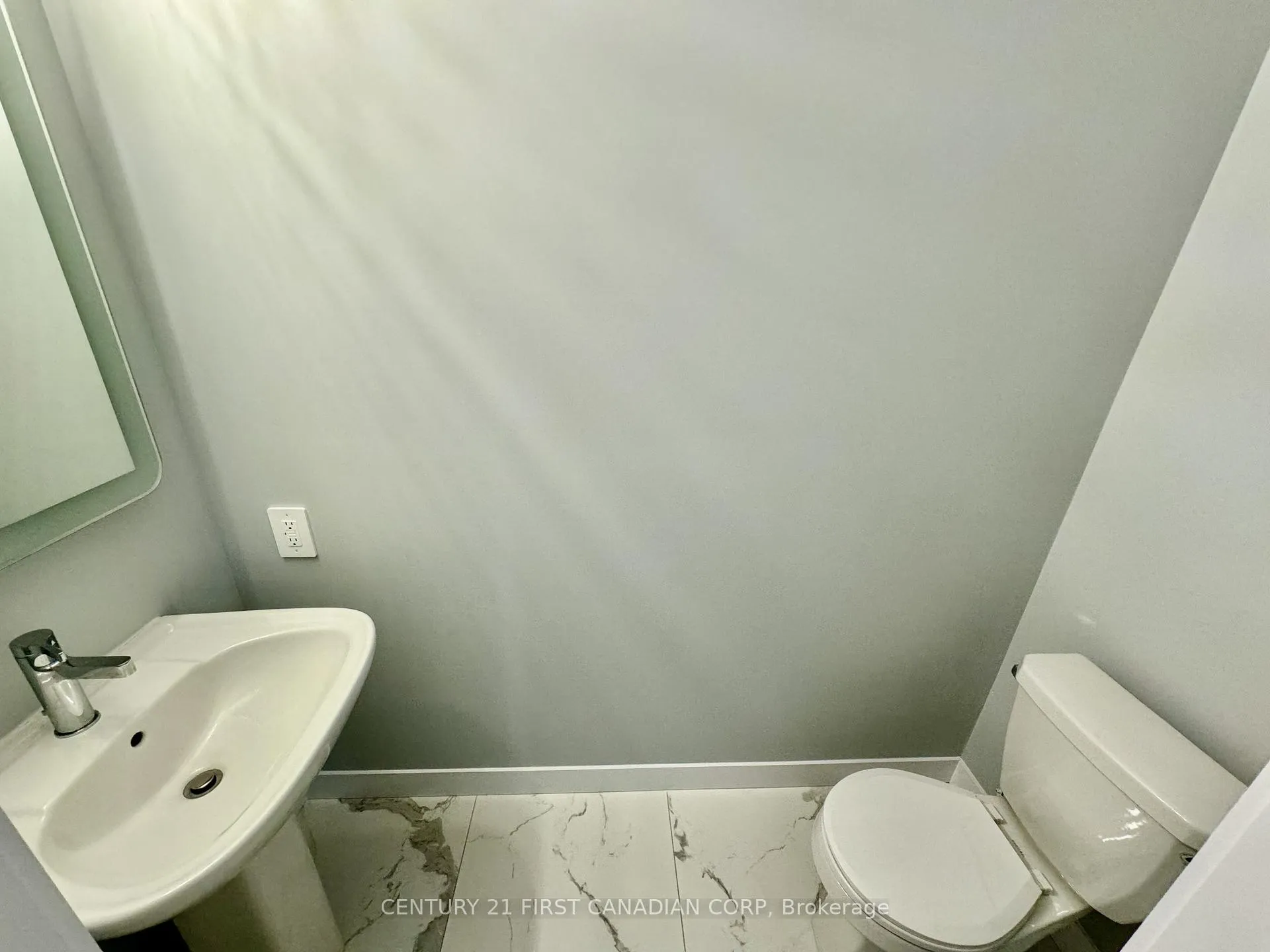 Photo 3 of Unit 26, 349 Southdale Road E, London, South W — HOMEH