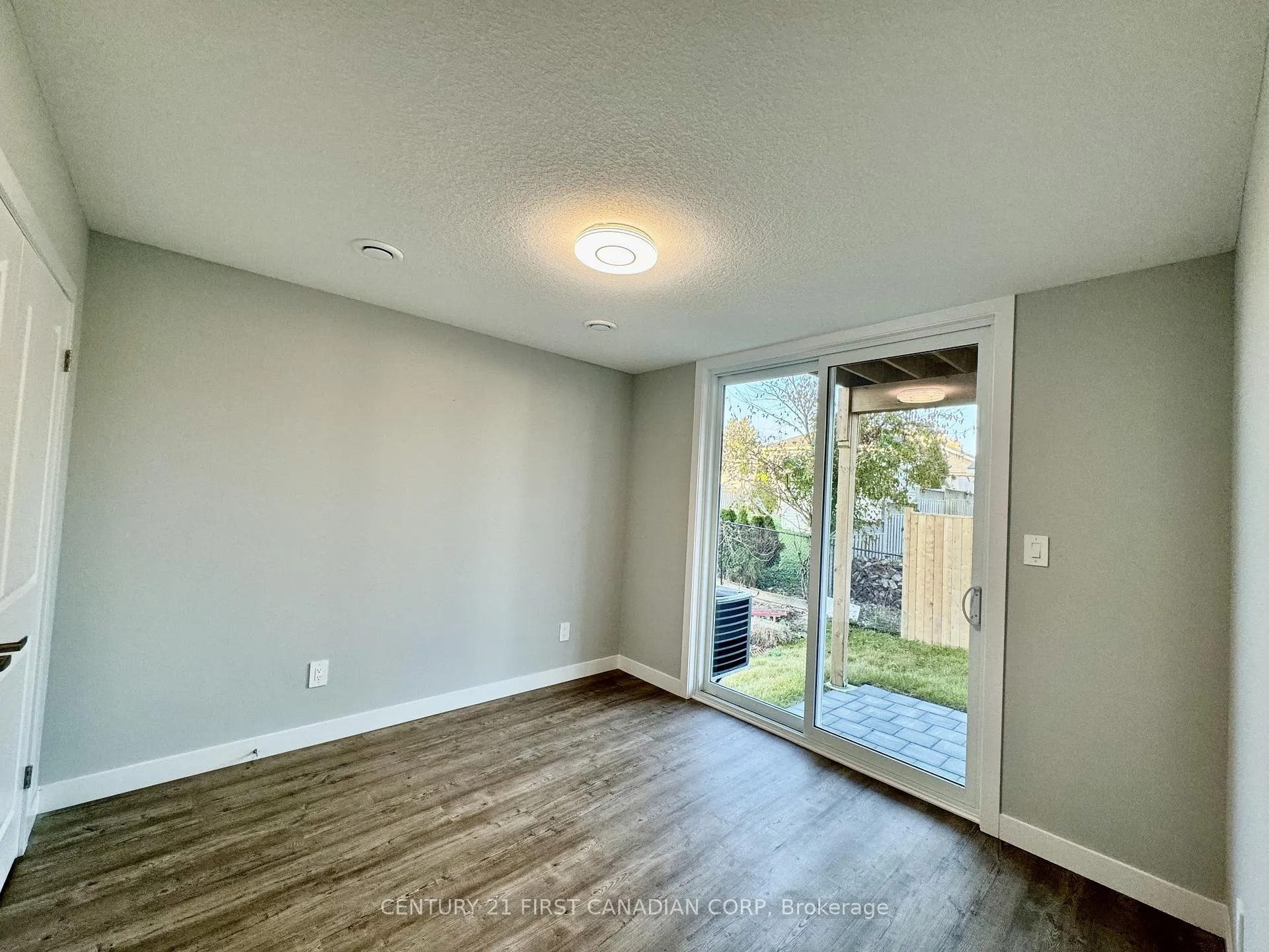 Photo 4 of Unit 26, 349 Southdale Road E, London, South W — HOMEH