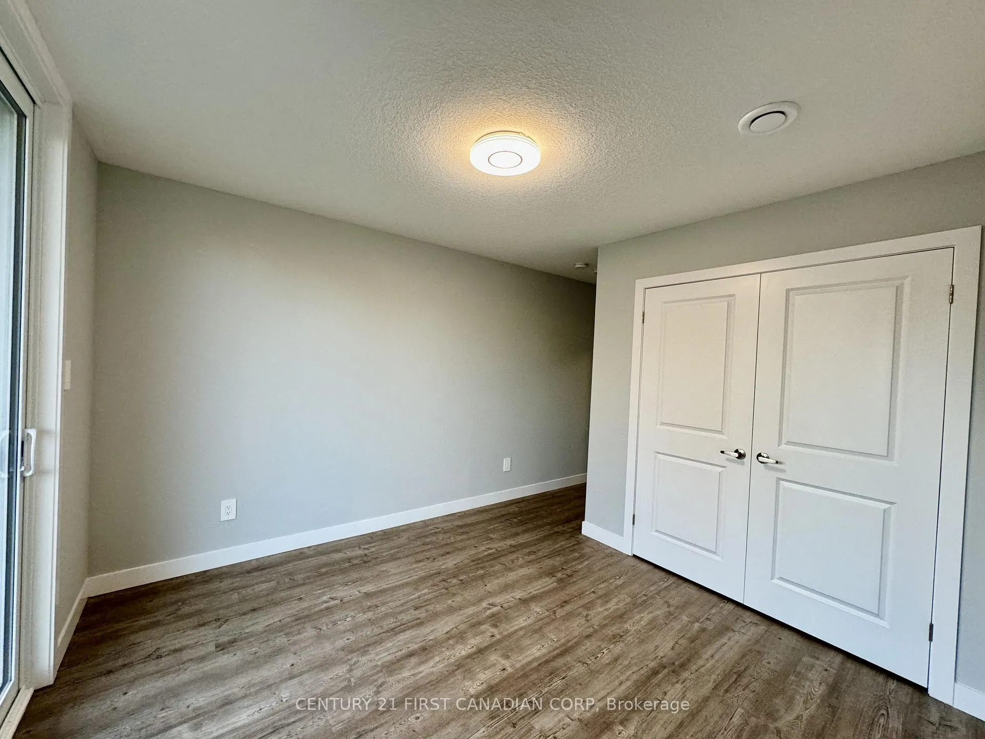 Photo 5 of Unit 26, 349 Southdale Road E, London, South W — HOMEH