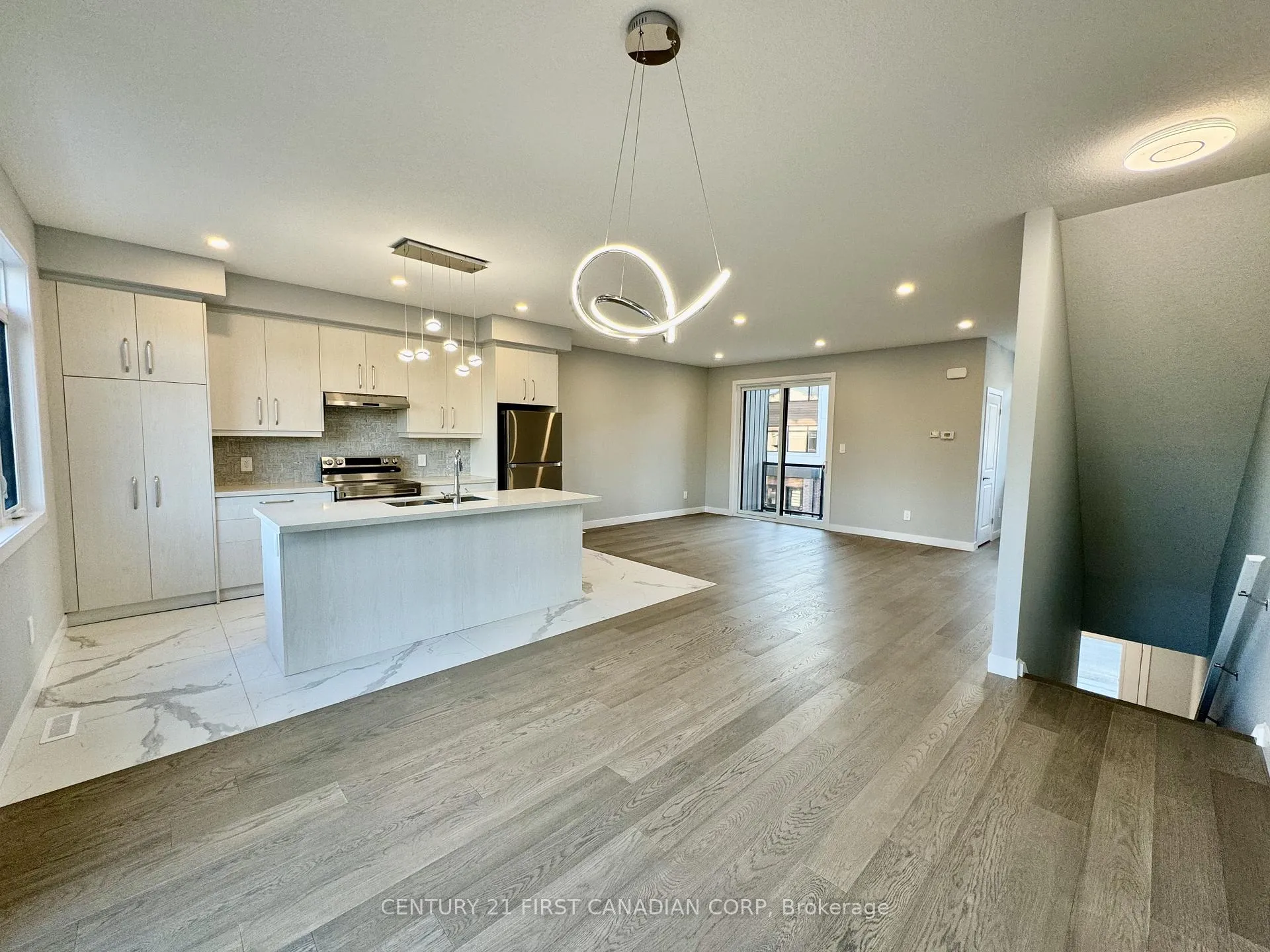Photo 6 of Unit 26, 349 Southdale Road E, London, South W — HOMEH