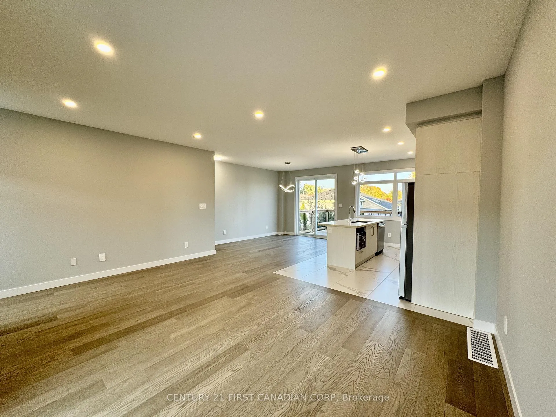 Photo 12 of Unit 26, 349 Southdale Road E, London, South W — HOMEH