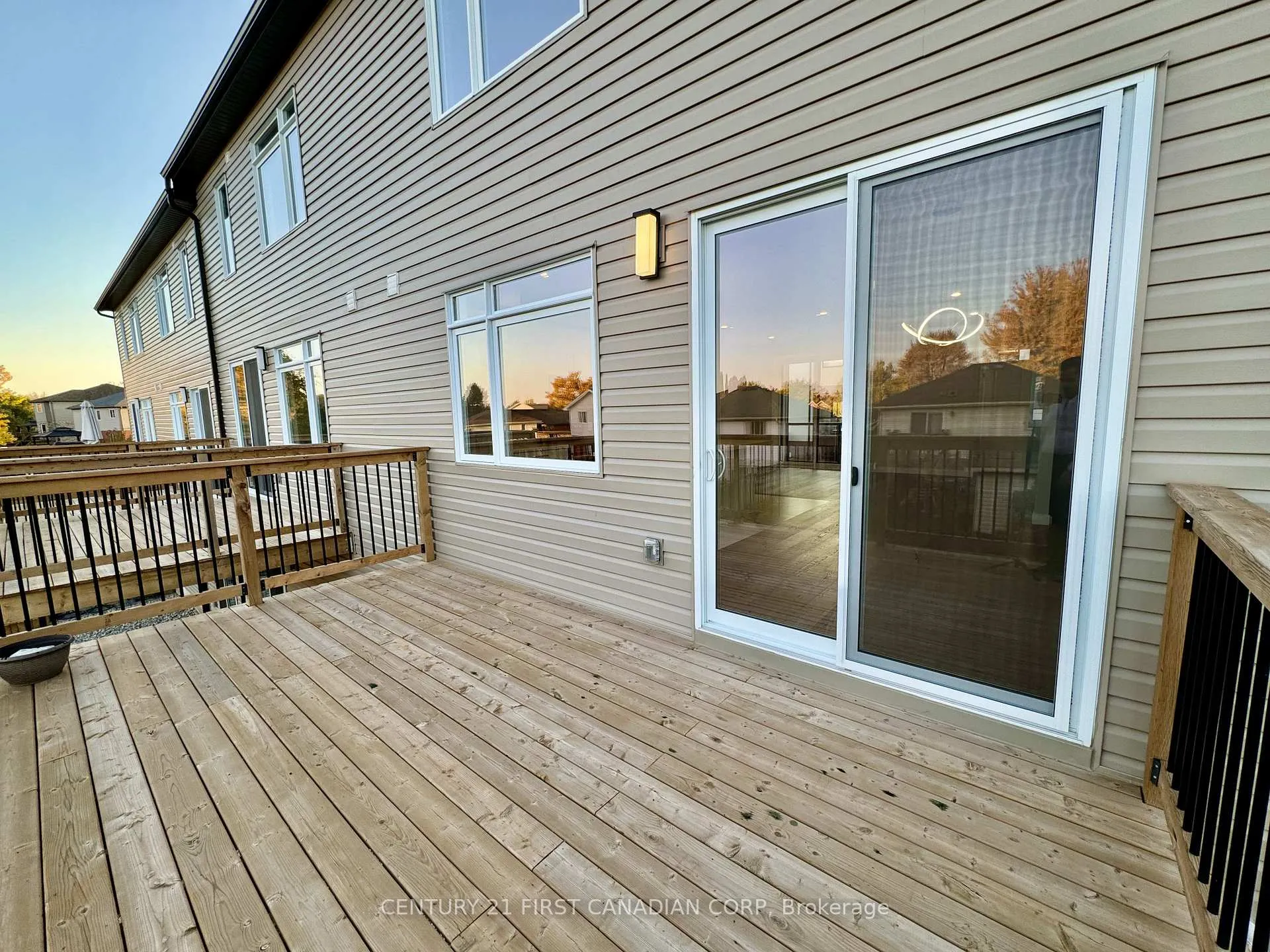 Photo 14 of Unit 26, 349 Southdale Road E, London, South W — HOMEH