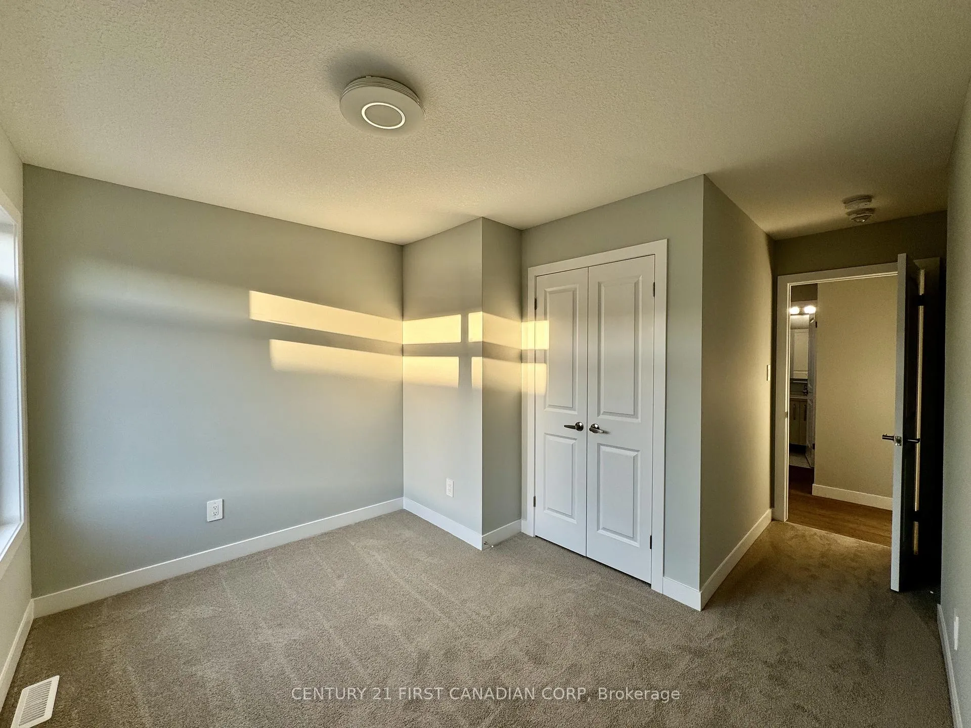 Photo 20 of Unit 26, 349 Southdale Road E, London, South W — HOMEH