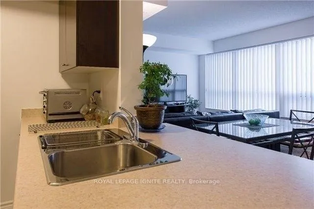Photo 4 of Unit 407, 35 Saranac Boulevard, Toronto, Englemount-Lawrence — HOMEH
