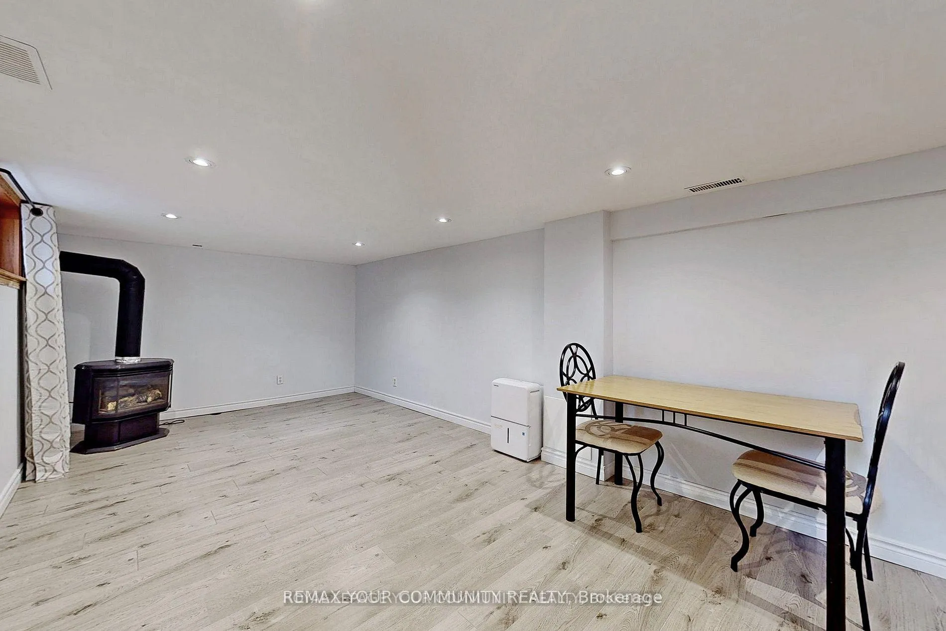 Photo 5 of 107 Temperance Street, Aurora, Aurora Village — HOMEH
