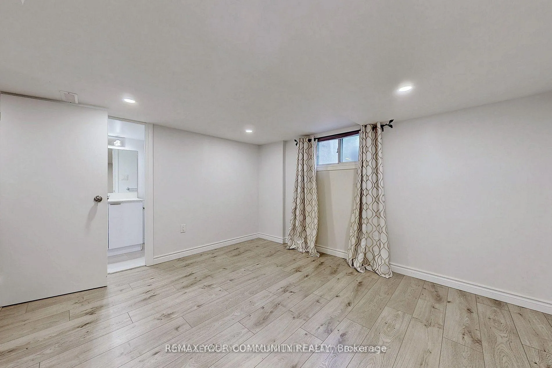 Photo 11 of 107 Temperance Street, Aurora, Aurora Village — HOMEH