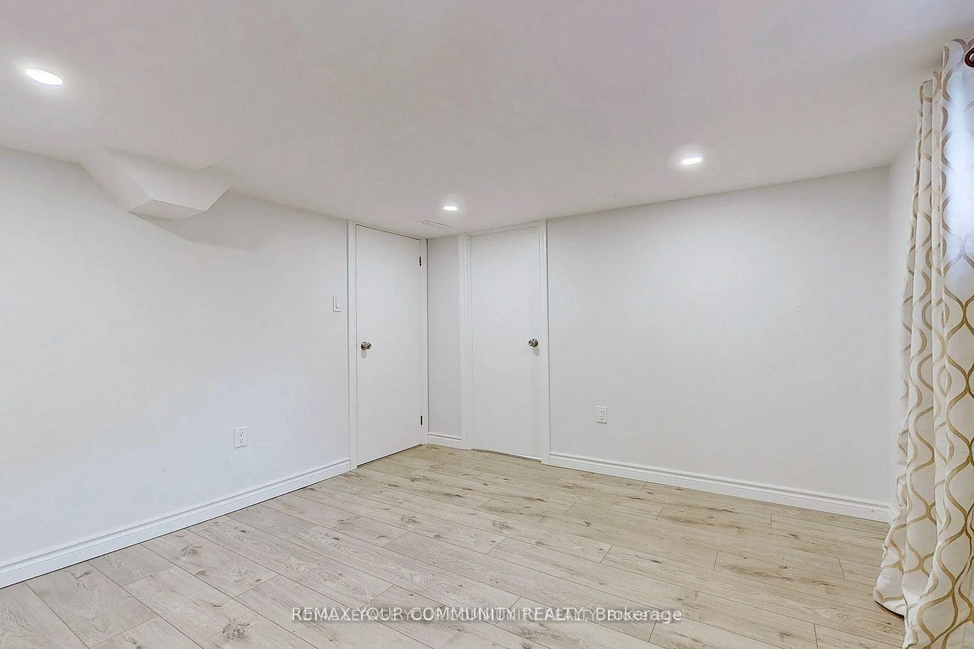 Photo 13 of 107 Temperance Street, Aurora, Aurora Village — HOMEH