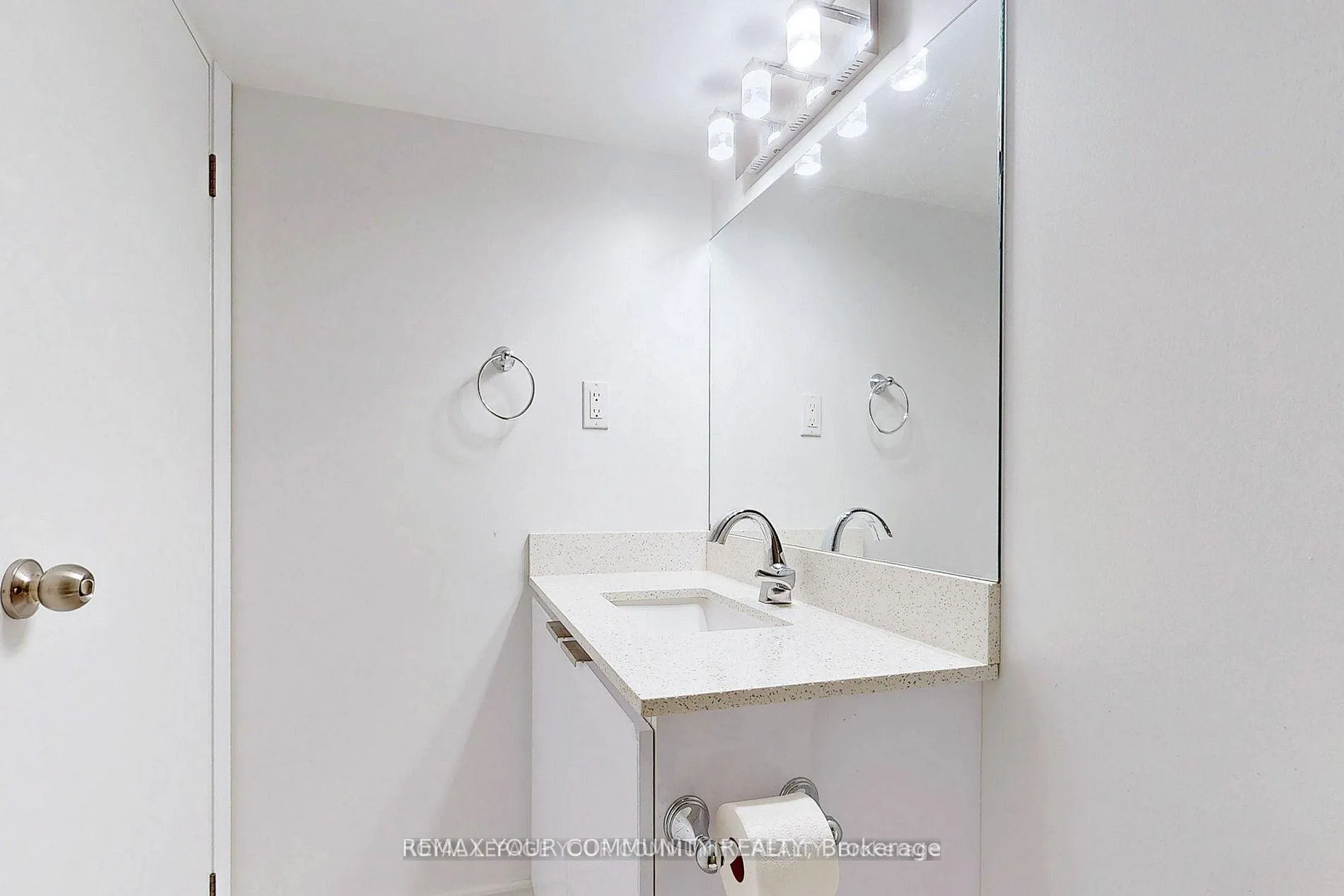 Photo 15 of 107 Temperance Street, Aurora, Aurora Village — HOMEH