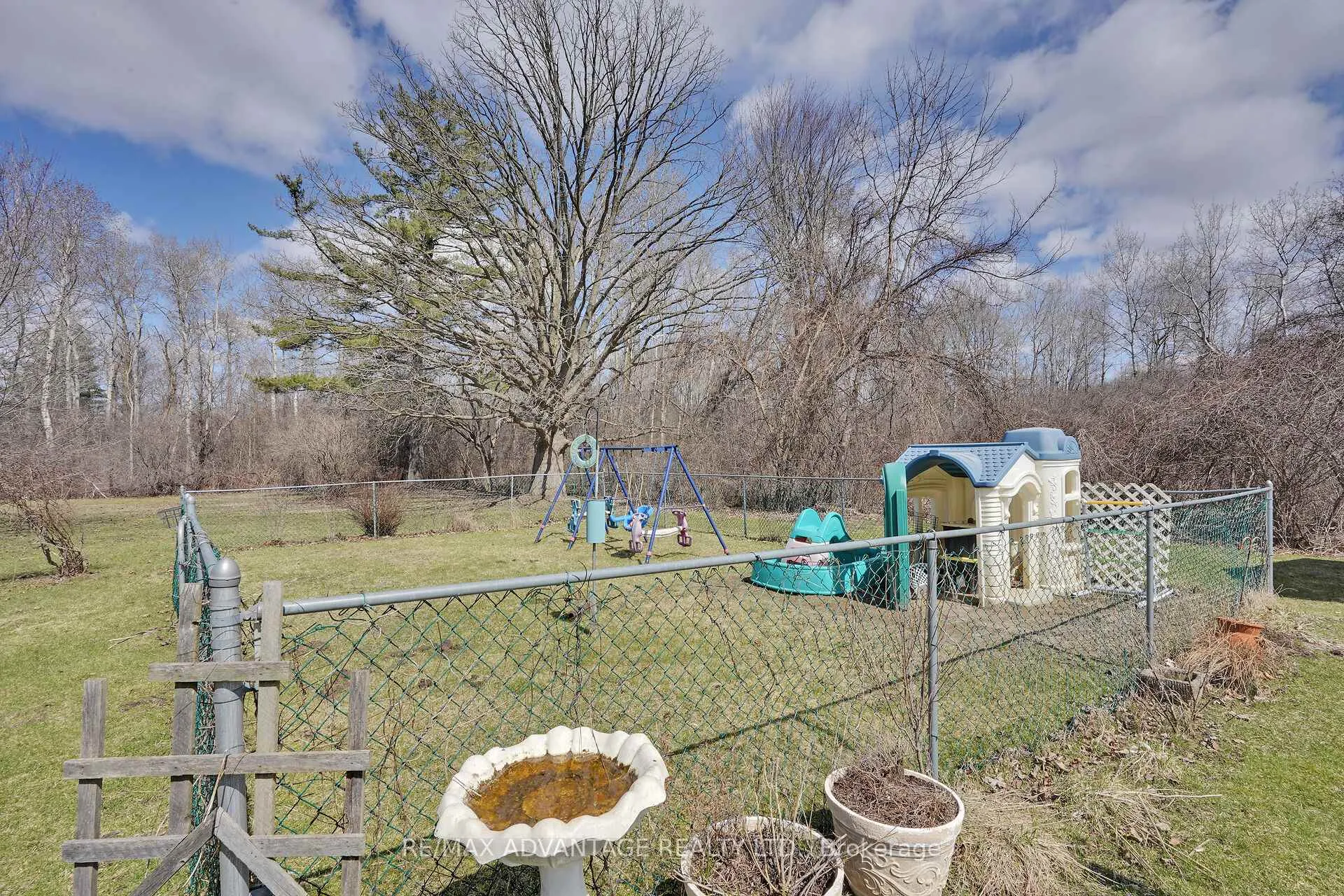 Photo 36 of 2678 Dorchester Road, Thames Centre, Rural Thames Centre — HOMEH