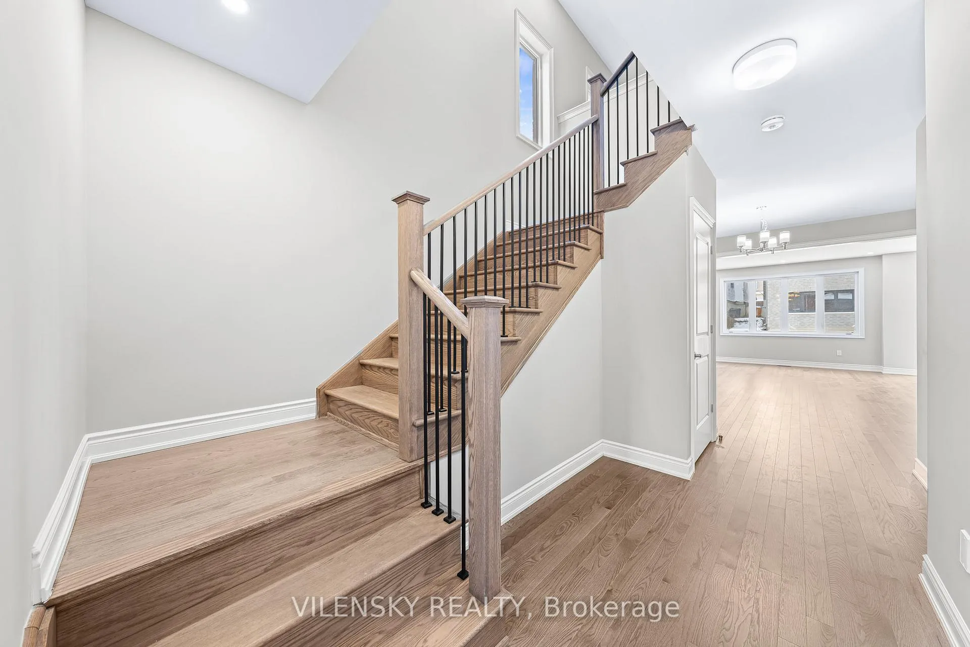 Photo 3 of 39 Periwinkle Road, Springwater, Midhurst — HOMEH