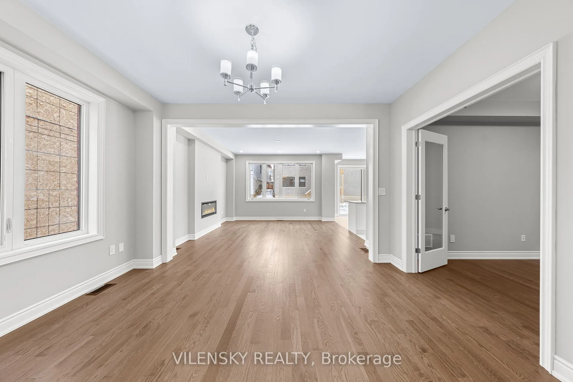 Photo 4 of 39 Periwinkle Road, Springwater, Midhurst — HOMEH
