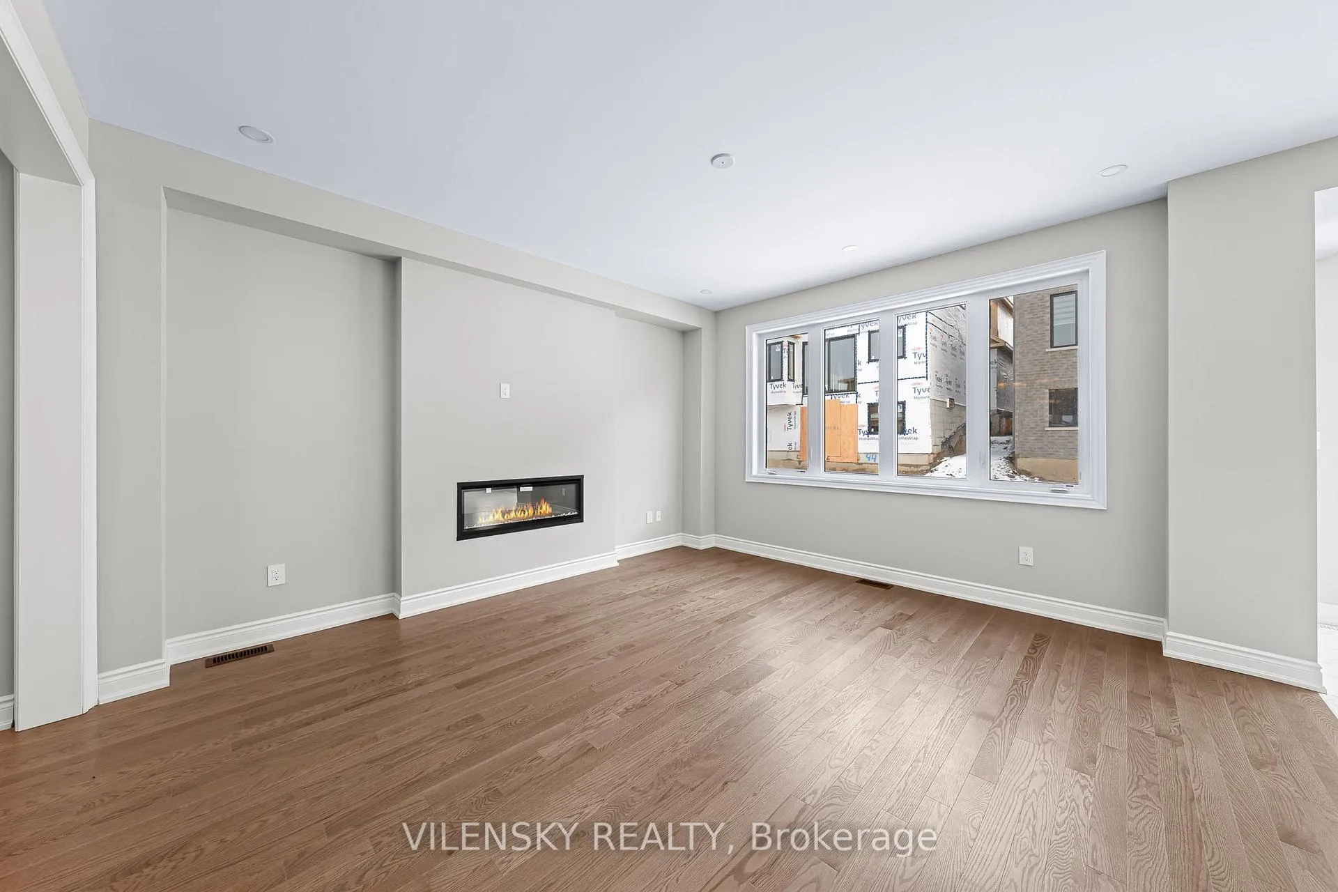Photo 9 of 39 Periwinkle Road, Springwater, Midhurst — HOMEH