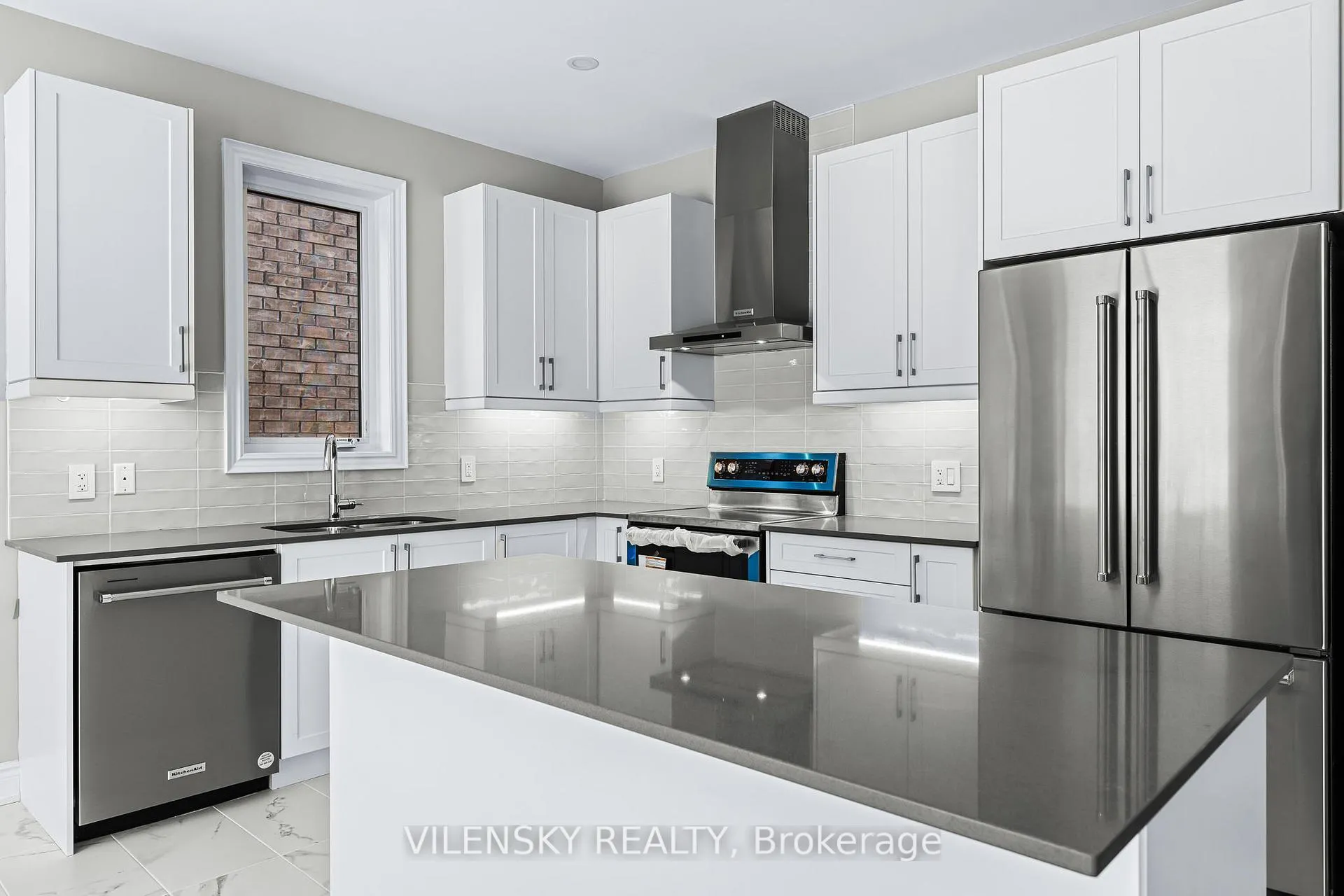 Photo 12 of 39 Periwinkle Road, Springwater, Midhurst — HOMEH