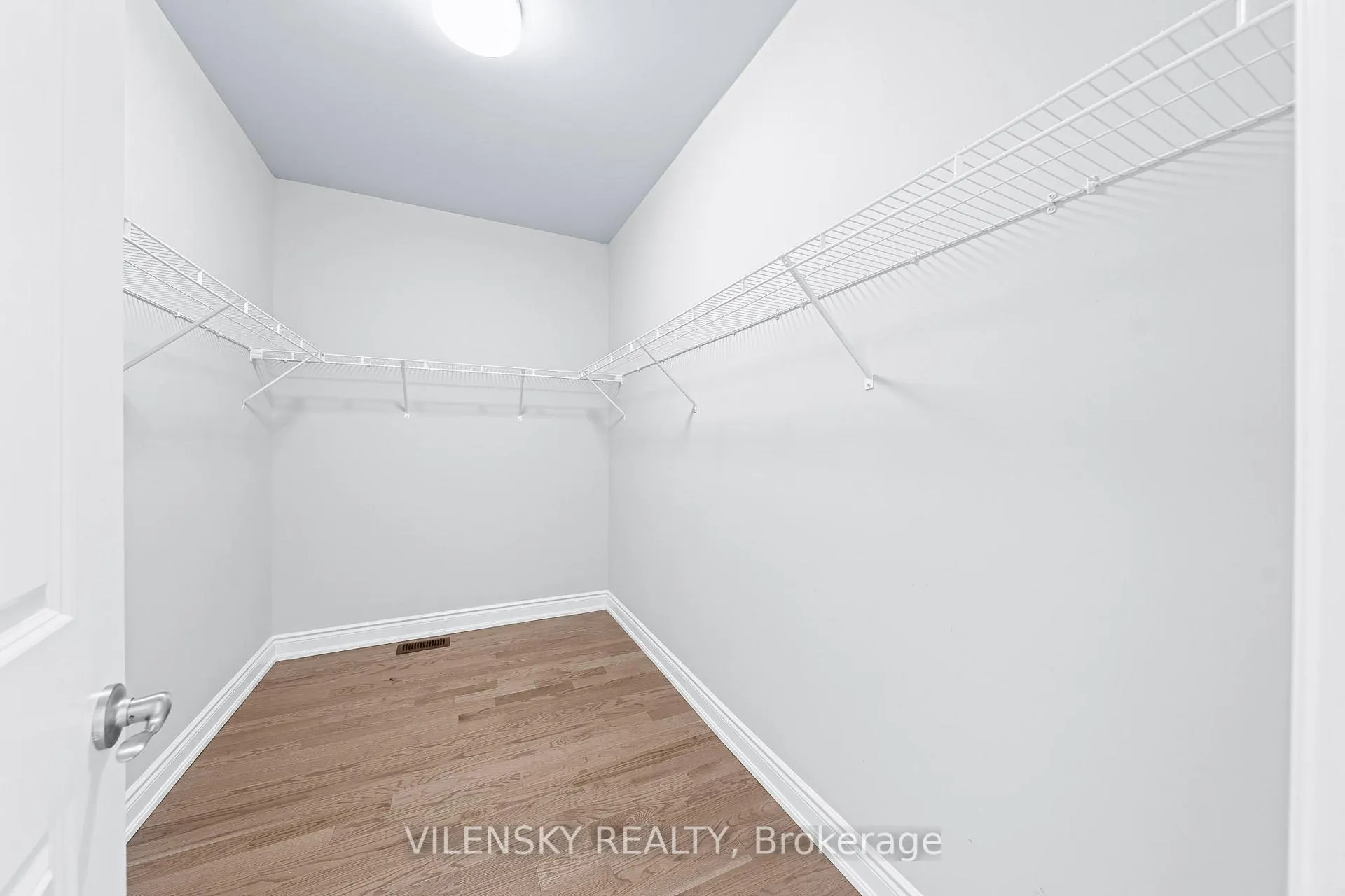 Photo 23 of 39 Periwinkle Road, Springwater, Midhurst — HOMEH