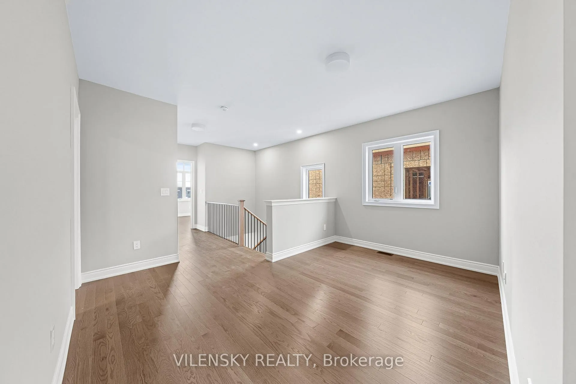 Photo 24 of 39 Periwinkle Road, Springwater, Midhurst — HOMEH