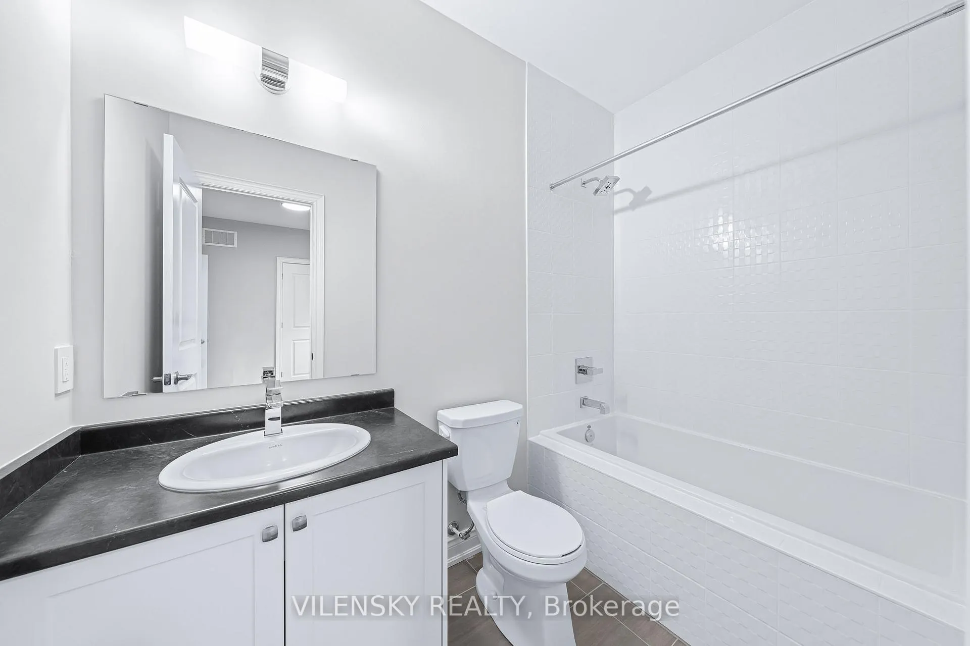 Photo 26 of 39 Periwinkle Road, Springwater, Midhurst — HOMEH