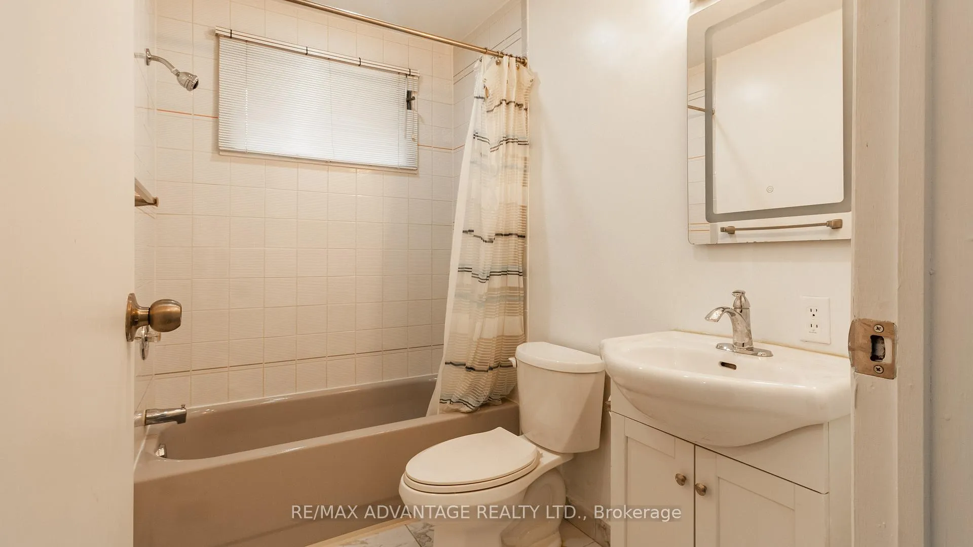 Photo 13 of 190 Fairview Avenue, St. Thomas — HOMEH