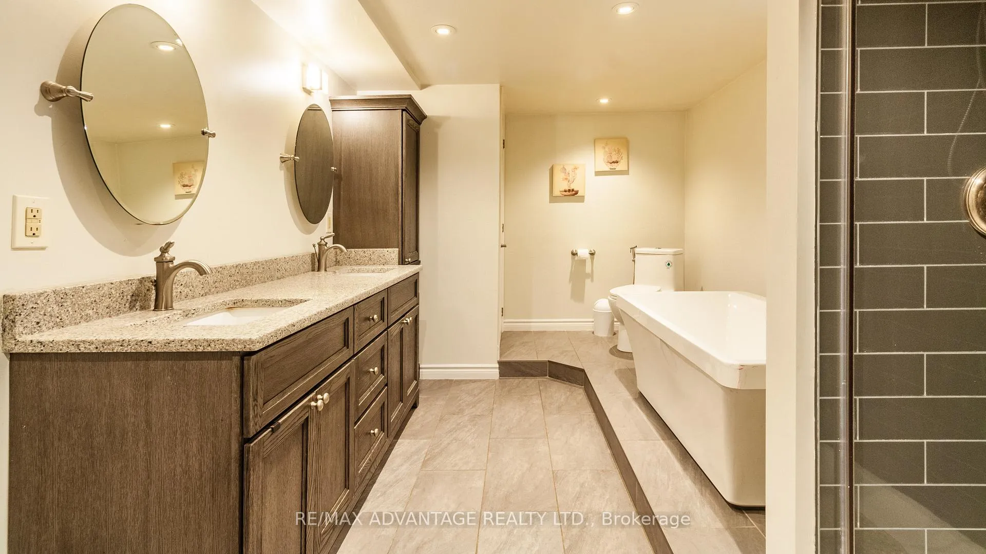 Photo 19 of 190 Fairview Avenue, St. Thomas — HOMEH