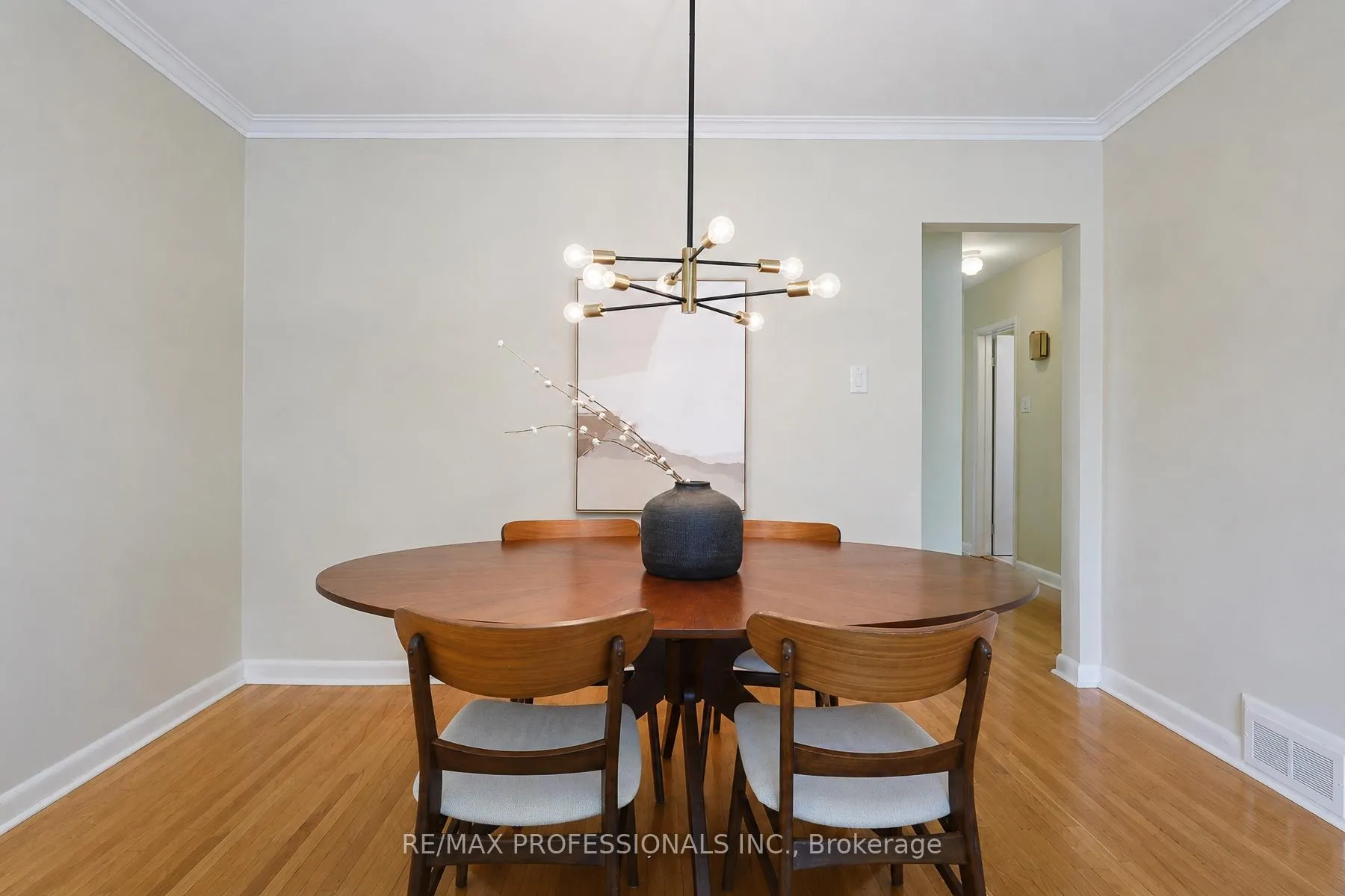 Photo 8 of 3 Embers Drive, Etobicoke, Eringate-Centennial-West Deane — HOMEH
