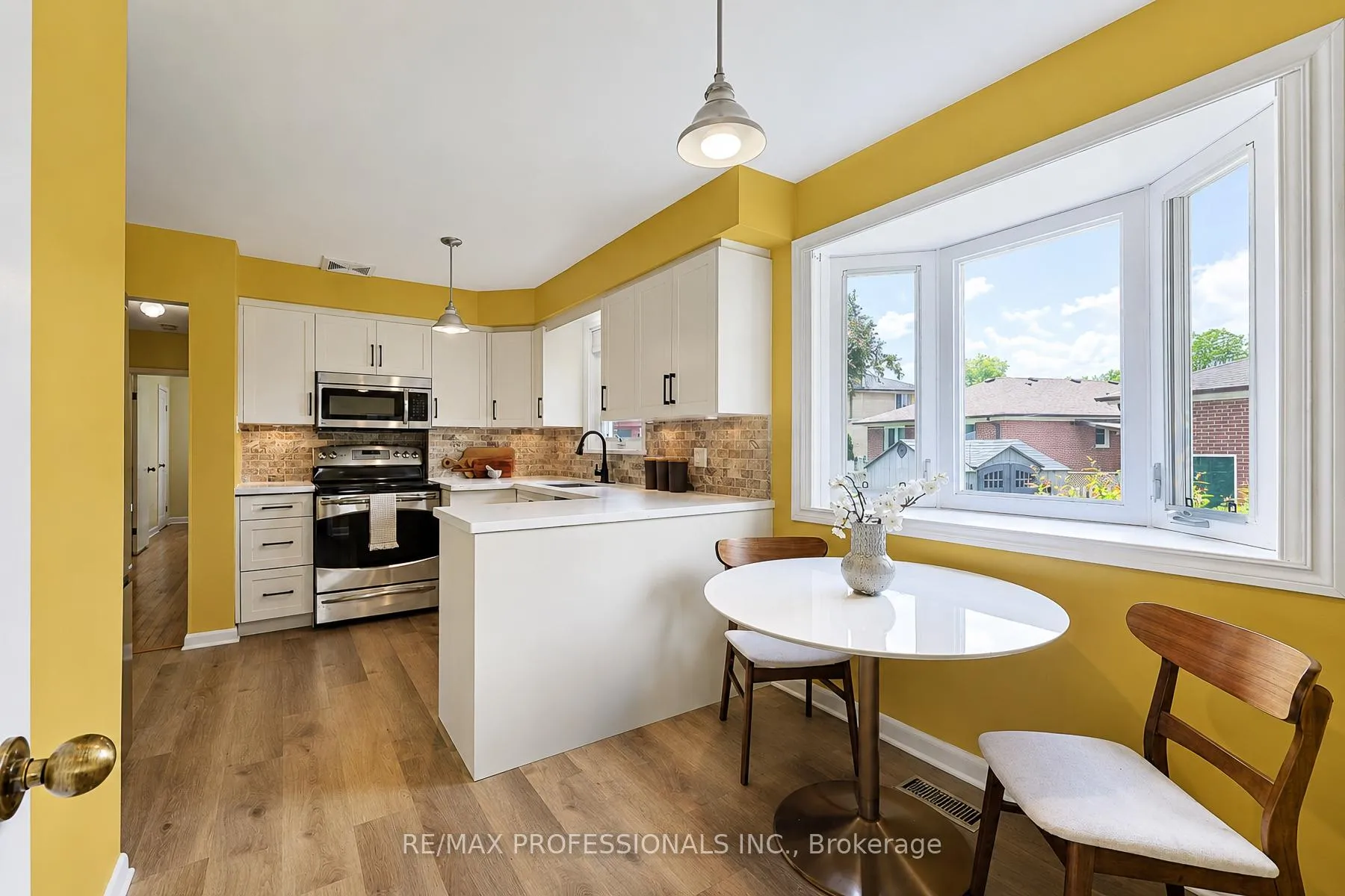 Photo 10 of 3 Embers Drive, Etobicoke, Eringate-Centennial-West Deane — HOMEH