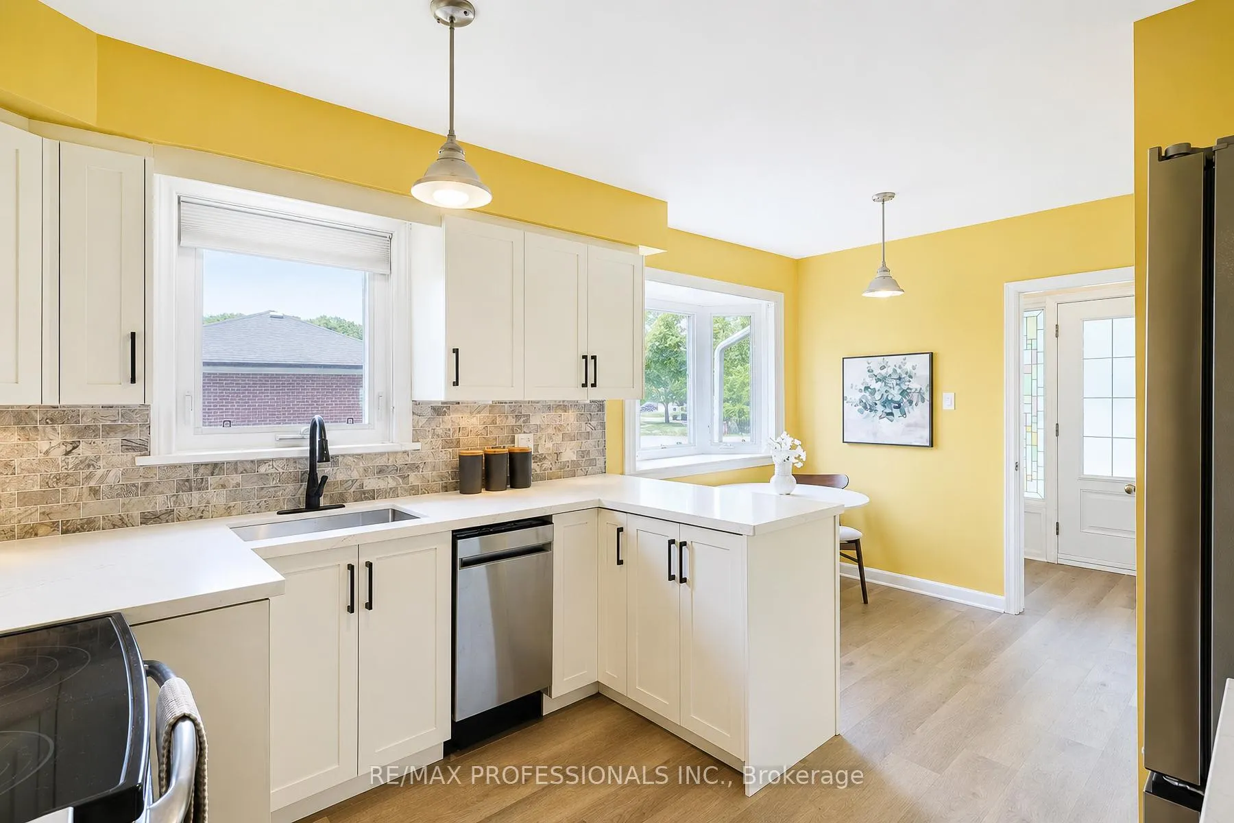 Photo 13 of 3 Embers Drive, Etobicoke, Eringate-Centennial-West Deane — HOMEH