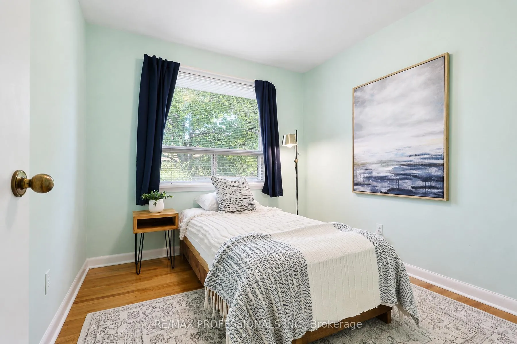 Photo 14 of 3 Embers Drive, Etobicoke, Eringate-Centennial-West Deane — HOMEH