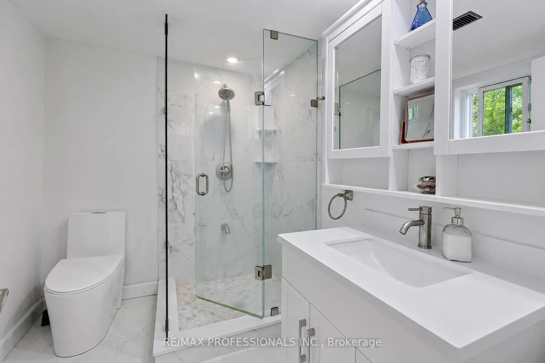 Photo 32 of 3 Embers Drive, Etobicoke, Eringate-Centennial-West Deane — HOMEH
