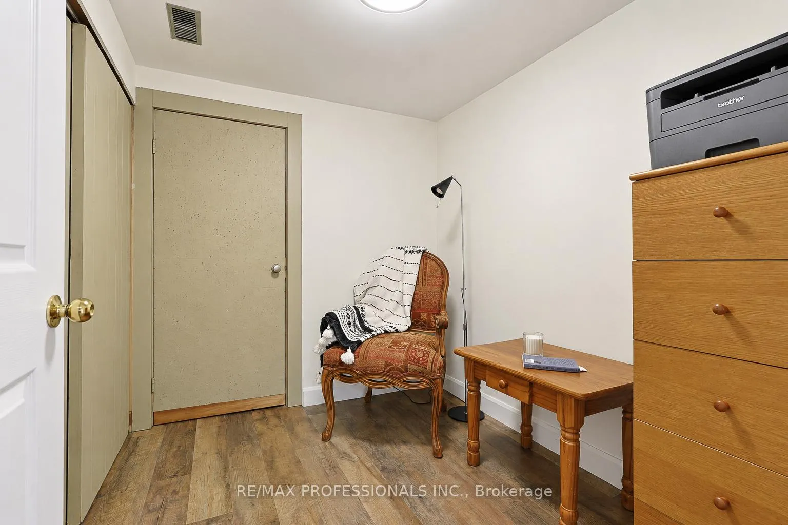 Photo 35 of 3 Embers Drive, Etobicoke, Eringate-Centennial-West Deane — HOMEH