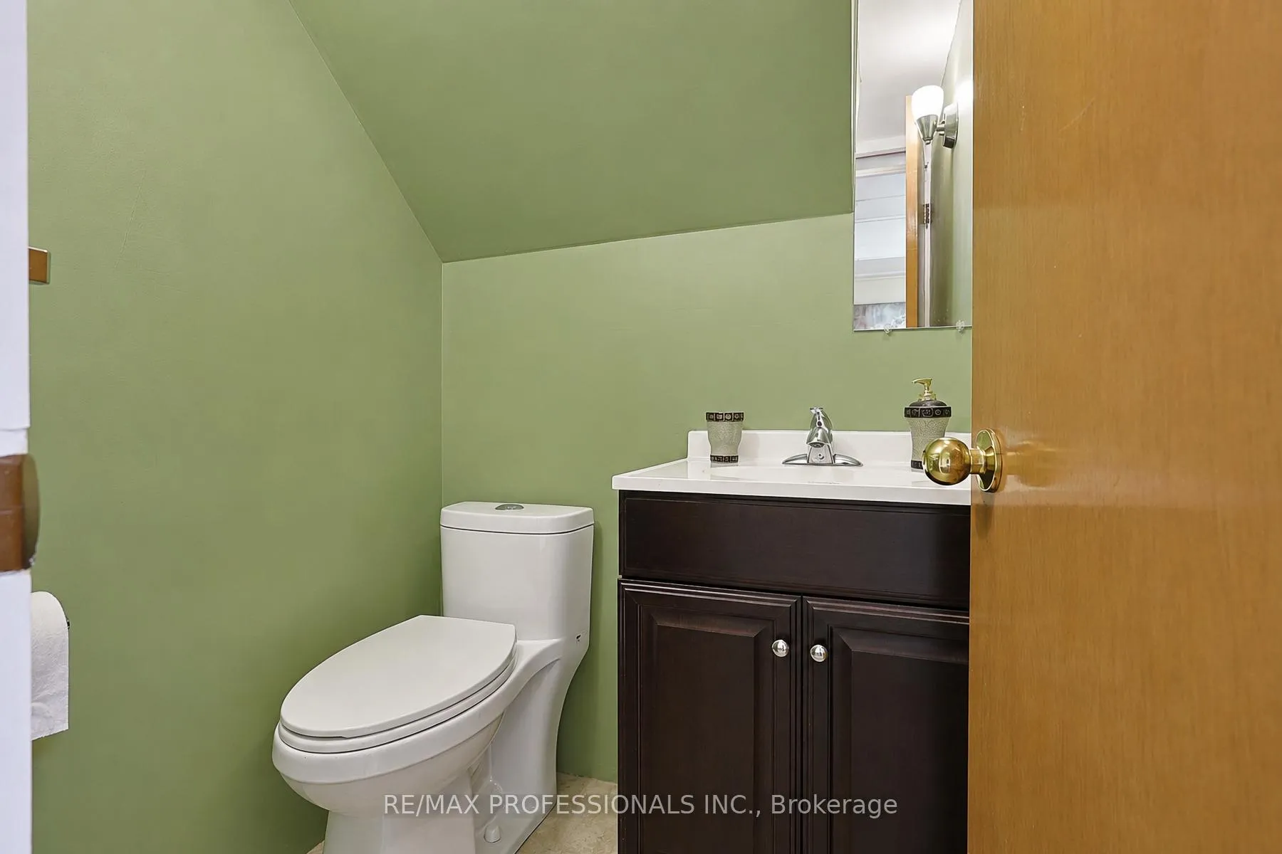 Photo 36 of 3 Embers Drive, Etobicoke, Eringate-Centennial-West Deane — HOMEH
