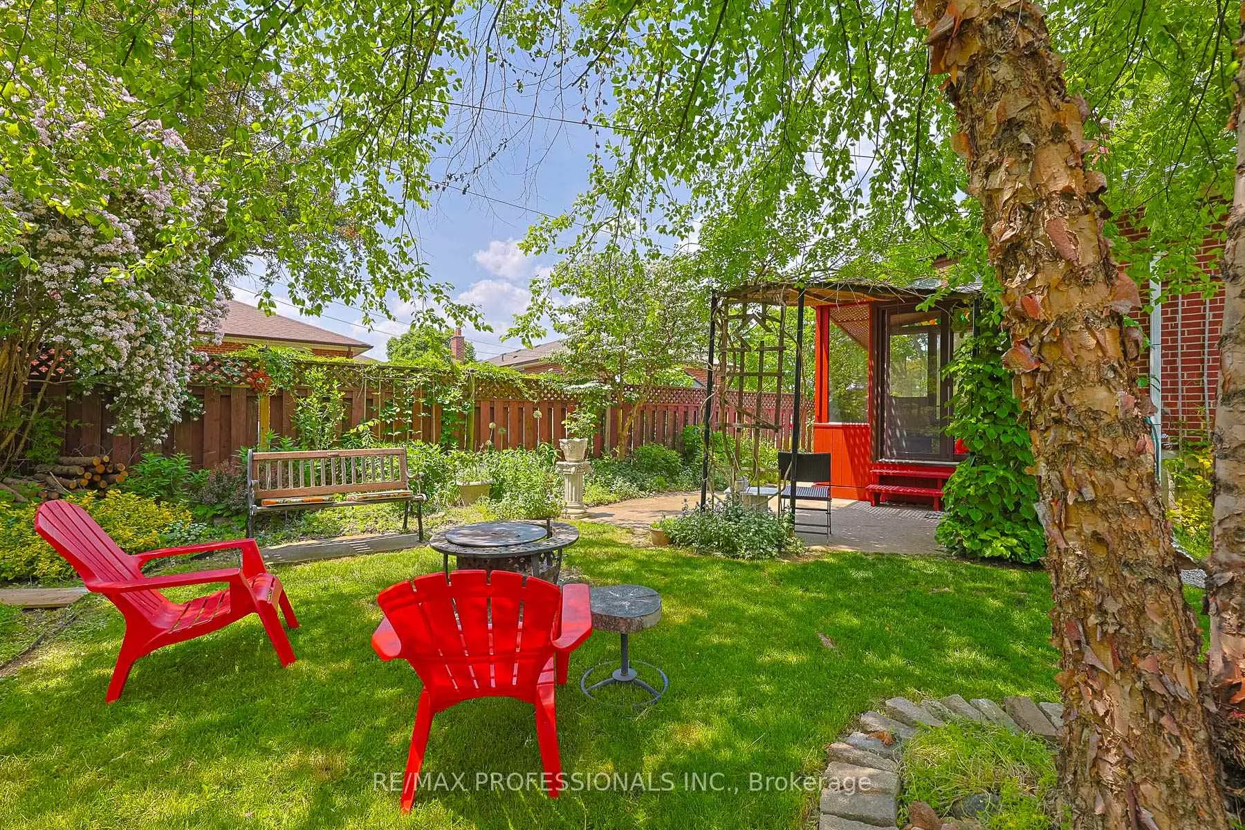 Photo 41 of 3 Embers Drive, Etobicoke, Eringate-Centennial-West Deane — HOMEH