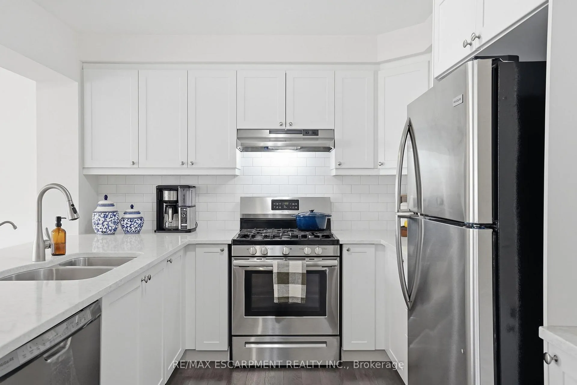 Photo 14 of 242 Waterbrook Lane, Kitchener, Doon South — HOMEH