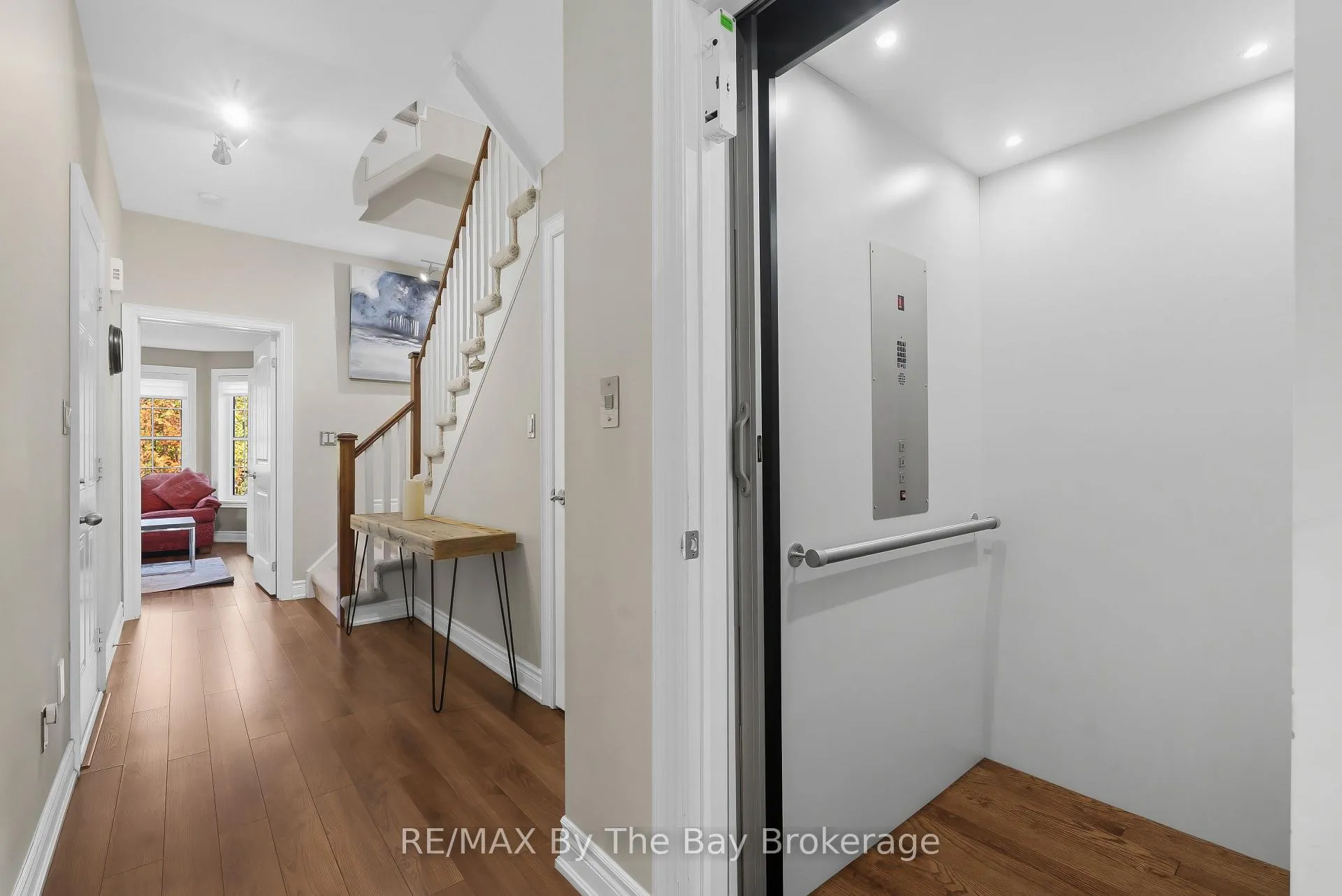Photo 6 of 127 Wycliffe Cove, Tay, Victoria Harbour — HOMEH