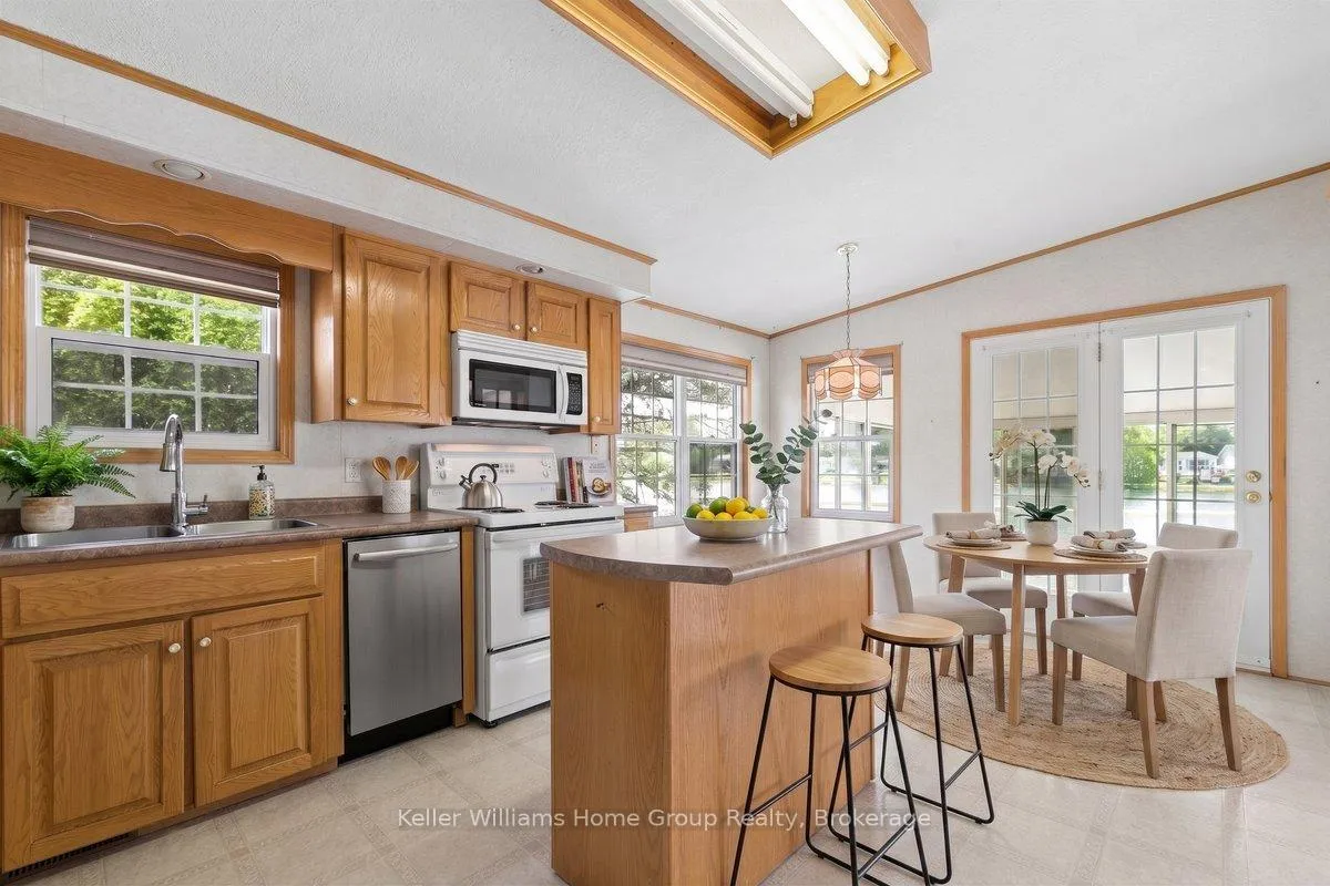 Photo 26 of 10 Hemlock Crescent, Puslinch, Rural Puslinch East — HOMEH