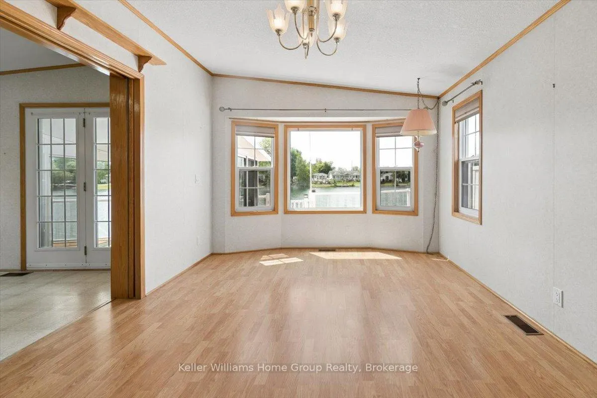 Photo 33 of 10 Hemlock Crescent, Puslinch, Rural Puslinch East — HOMEH