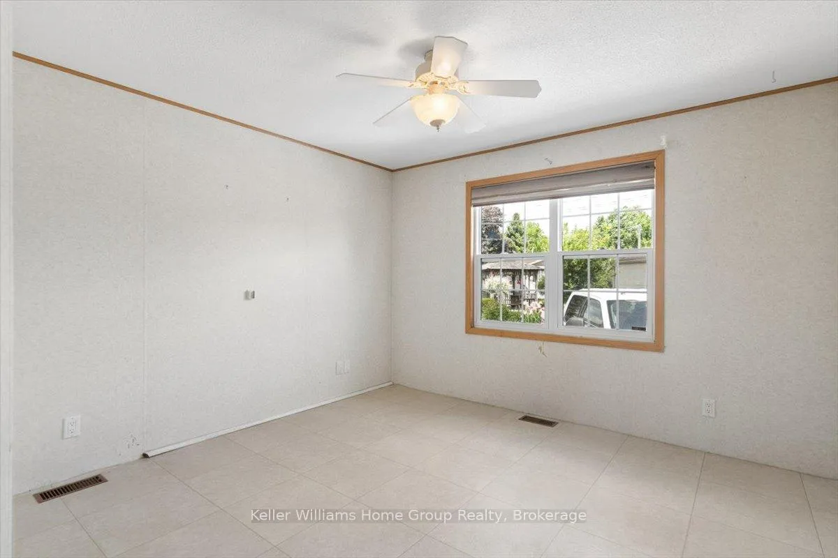 Photo 41 of 10 Hemlock Crescent, Puslinch, Rural Puslinch East — HOMEH