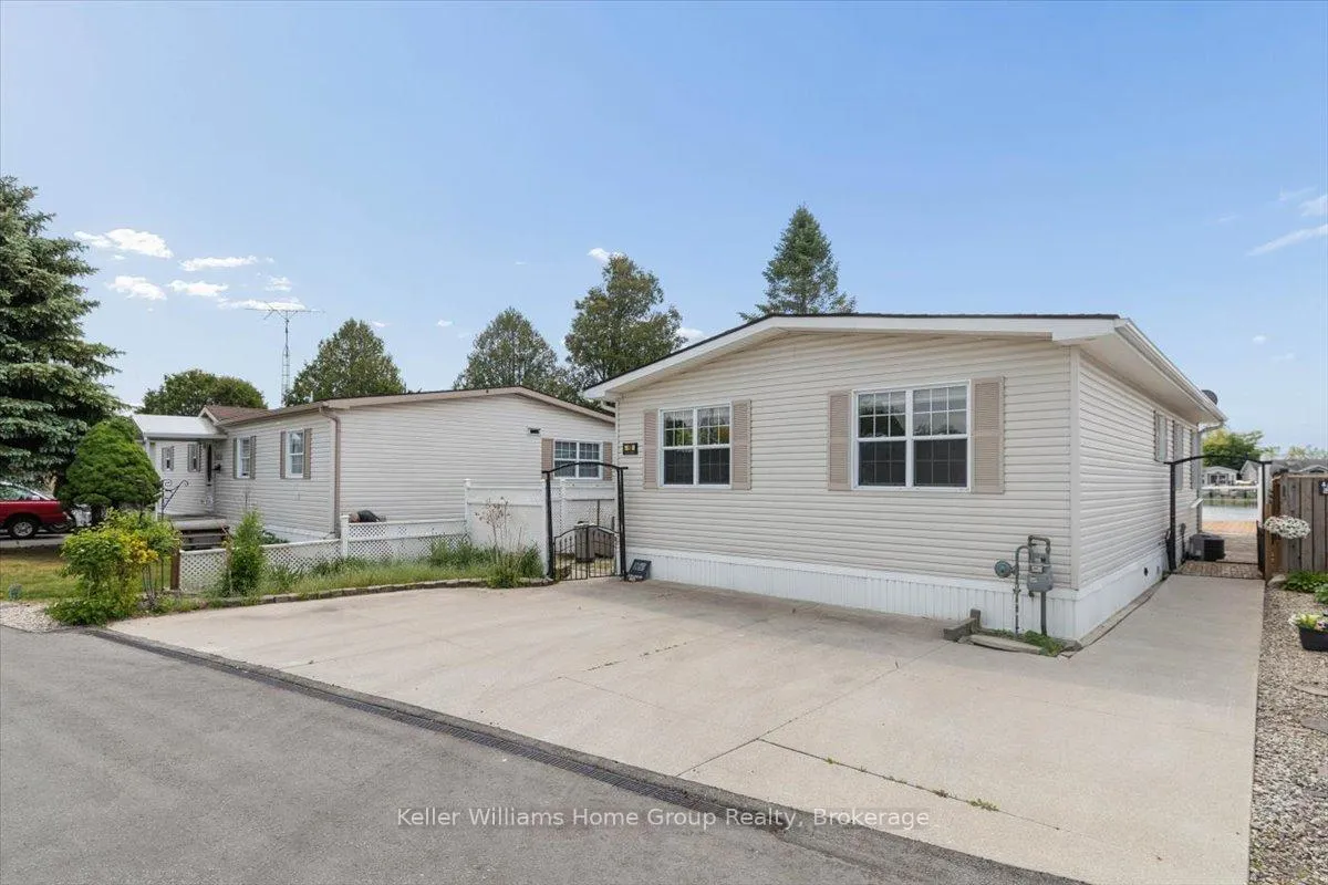 Photo 44 of 10 Hemlock Crescent, Puslinch, Rural Puslinch East — HOMEH