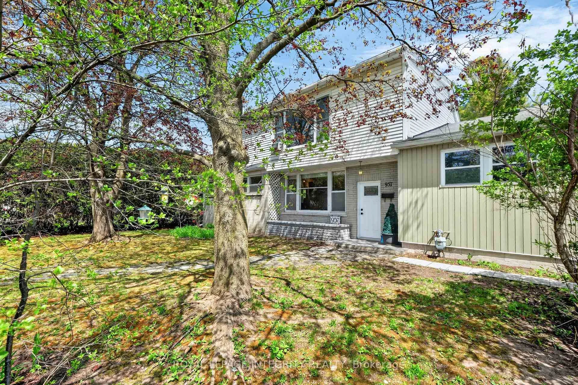 Photo 3 of 957 Blair Road, Ottawa, Cardinal Heights — HOMEH