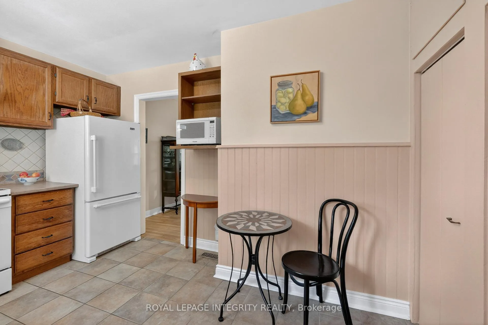 Photo 12 of 957 Blair Road, Ottawa, Cardinal Heights — HOMEH