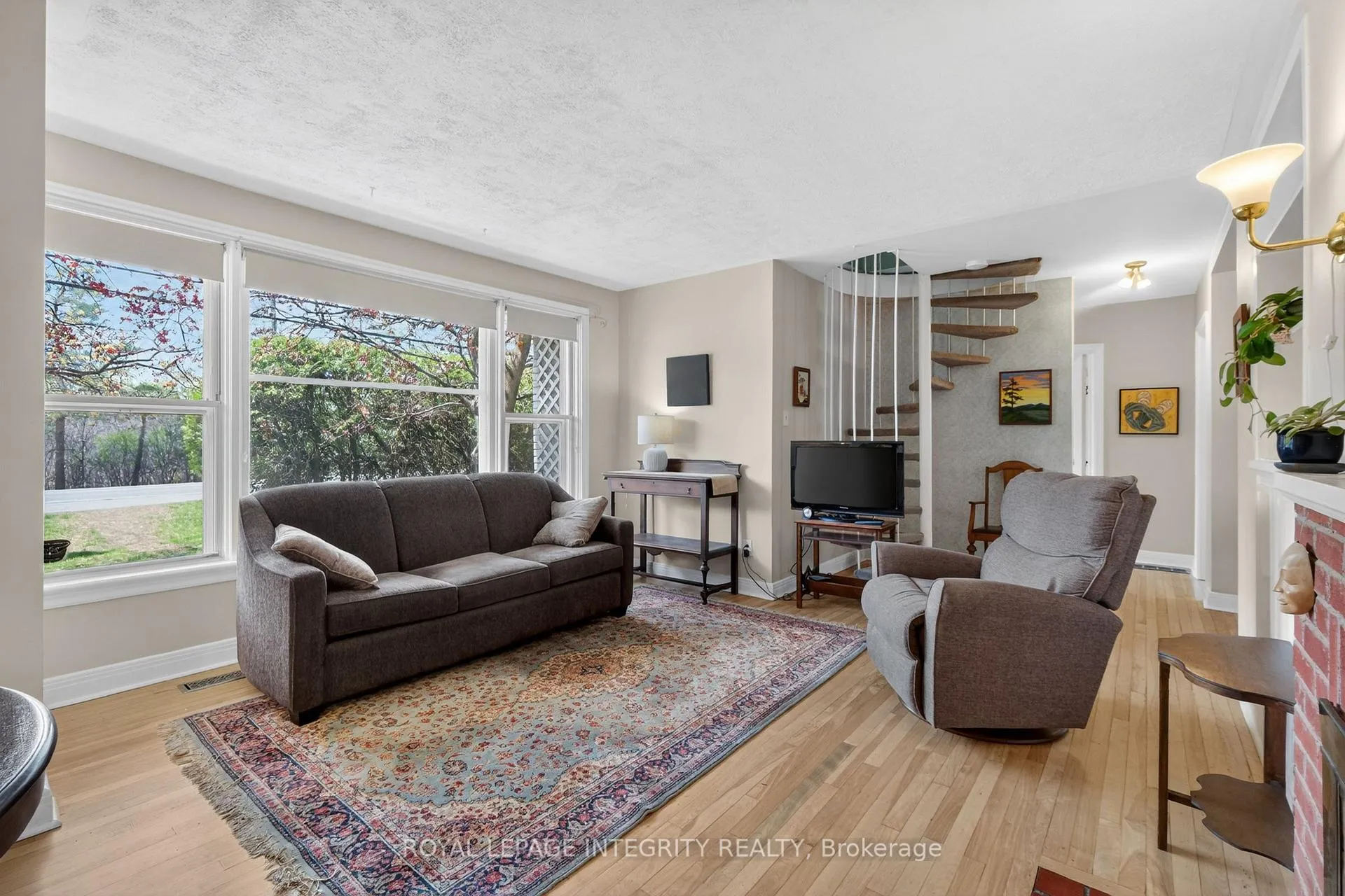 Photo 17 of 957 Blair Road, Ottawa, Cardinal Heights — HOMEH