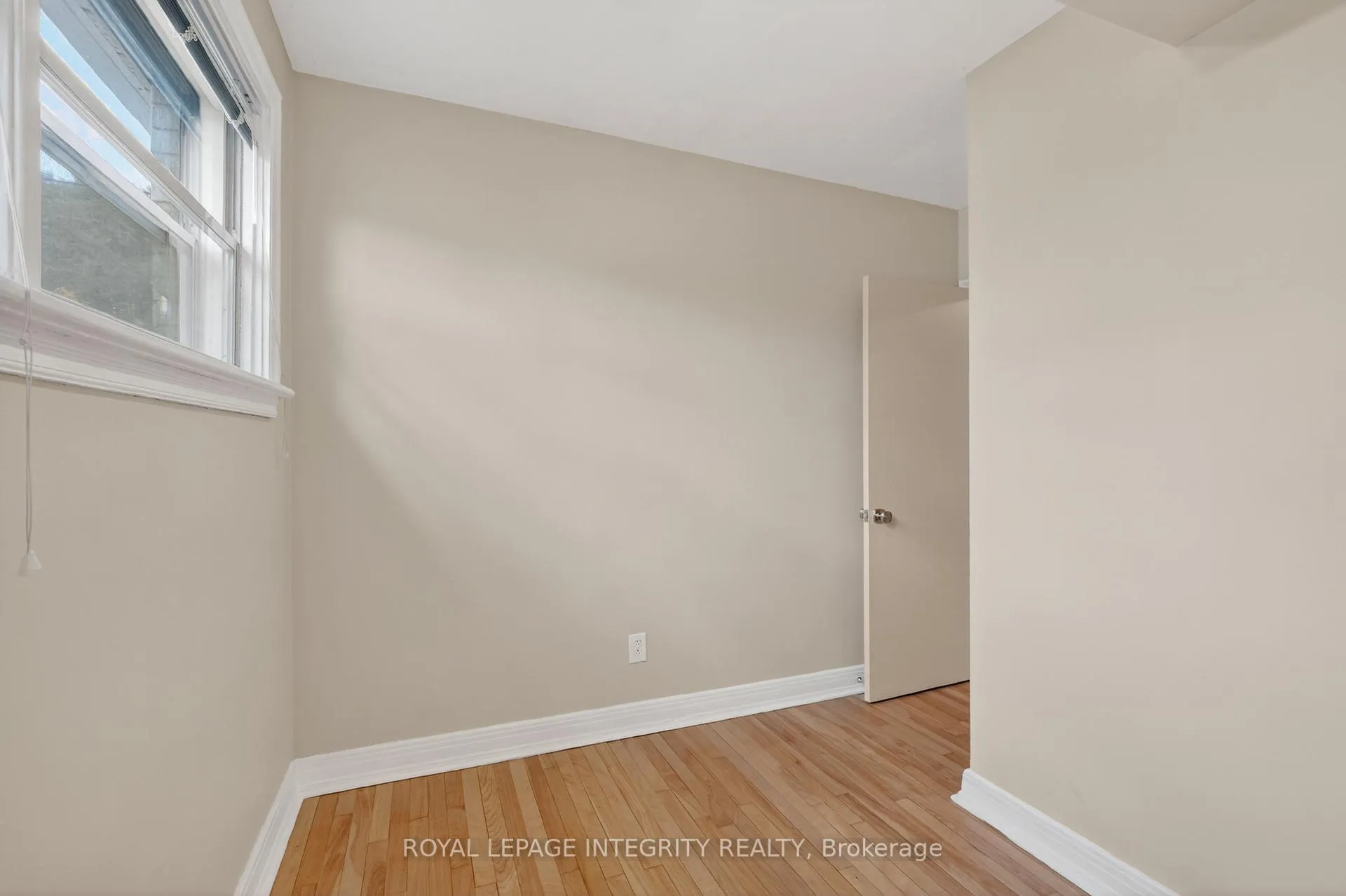 Photo 20 of 957 Blair Road, Ottawa, Cardinal Heights — HOMEH