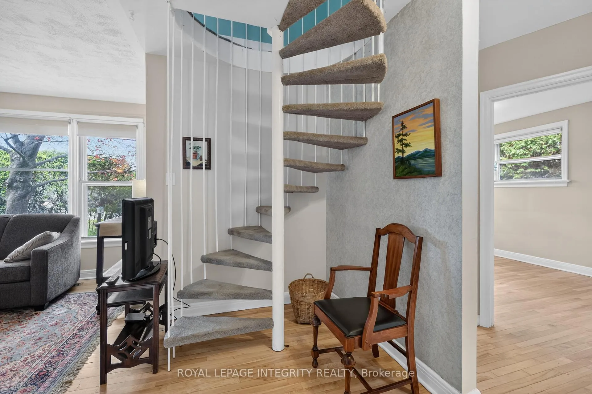 Photo 27 of 957 Blair Road, Ottawa, Cardinal Heights — HOMEH
