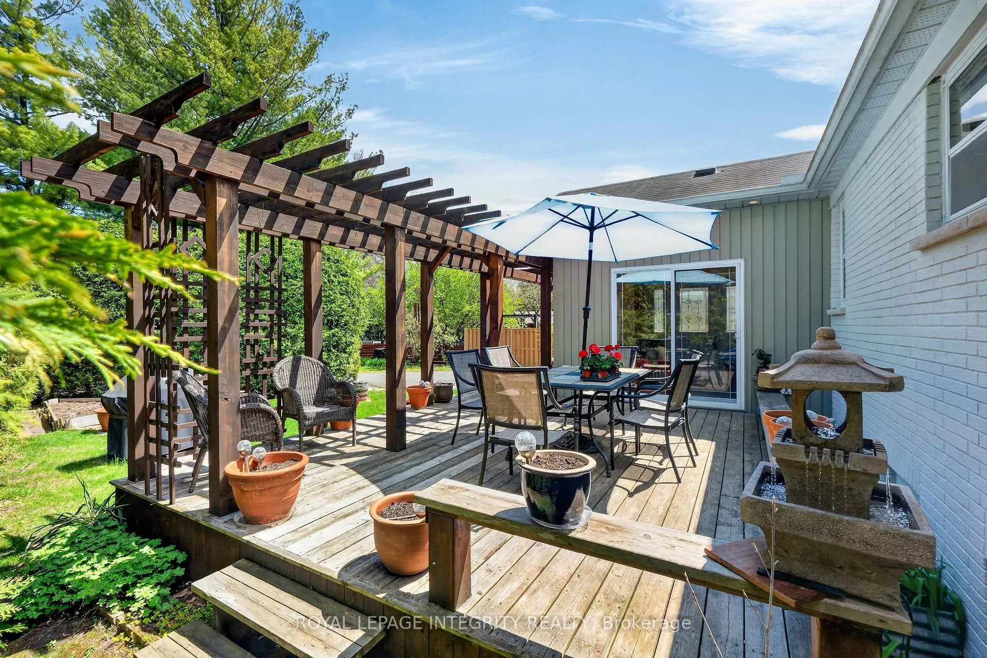 Photo 39 of 957 Blair Road, Ottawa, Cardinal Heights — HOMEH
