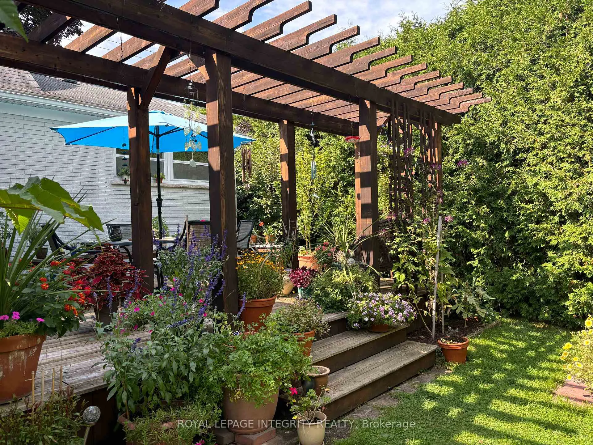 Photo 40 of 957 Blair Road, Ottawa, Cardinal Heights — HOMEH