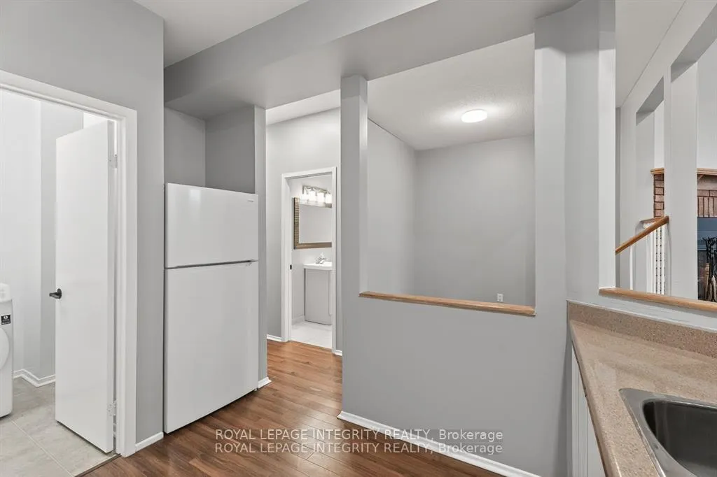 Photo 17 of Unit A, 207 Woodfield Drive, Ottawa, Tanglewood — HOMEH