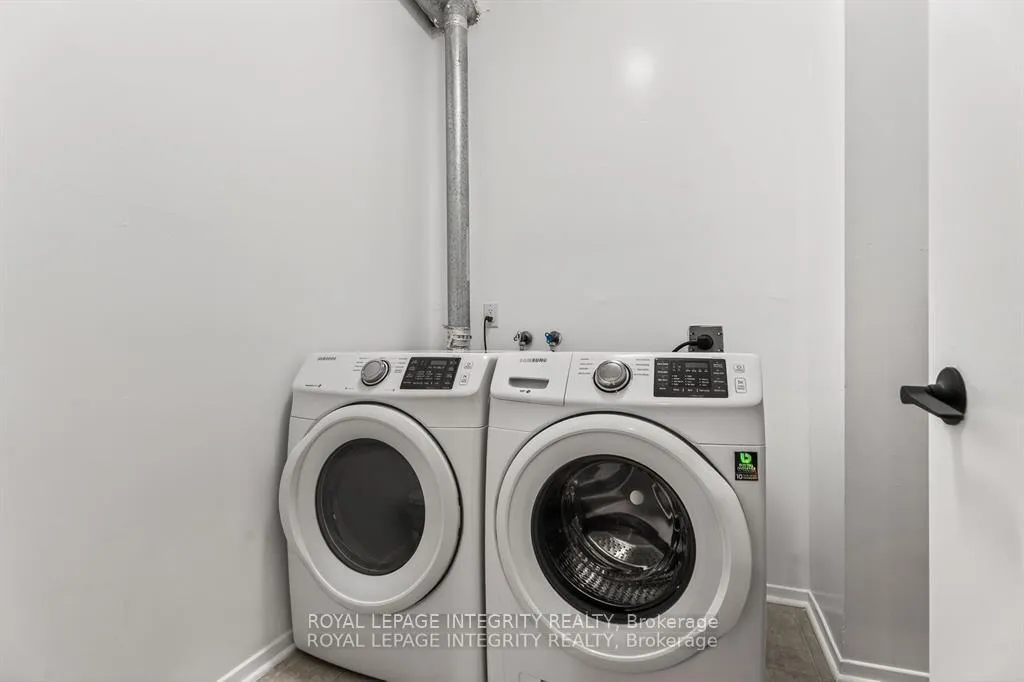 Photo 18 of Unit A, 207 Woodfield Drive, Ottawa, Tanglewood — HOMEH