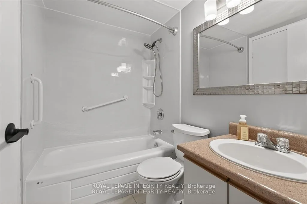 Photo 23 of Unit A, 207 Woodfield Drive, Ottawa, Tanglewood — HOMEH