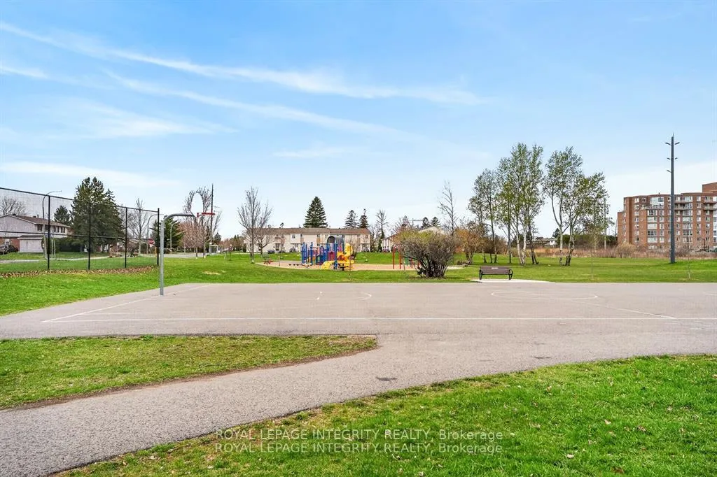 Photo 27 of Unit A, 207 Woodfield Drive, Ottawa, Tanglewood — HOMEH