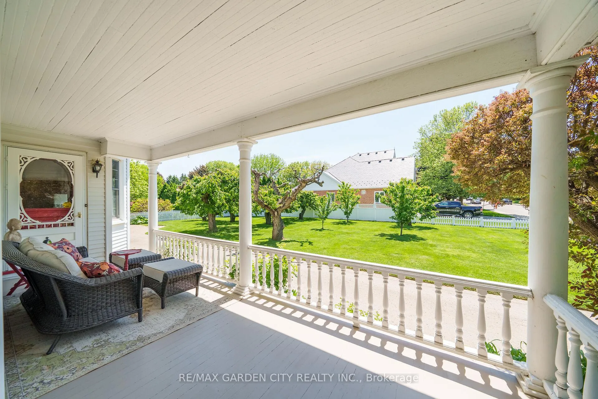 Photo 9 of 24-26 Maple Avenue, Grimsby, Grimsby East — HOMEH